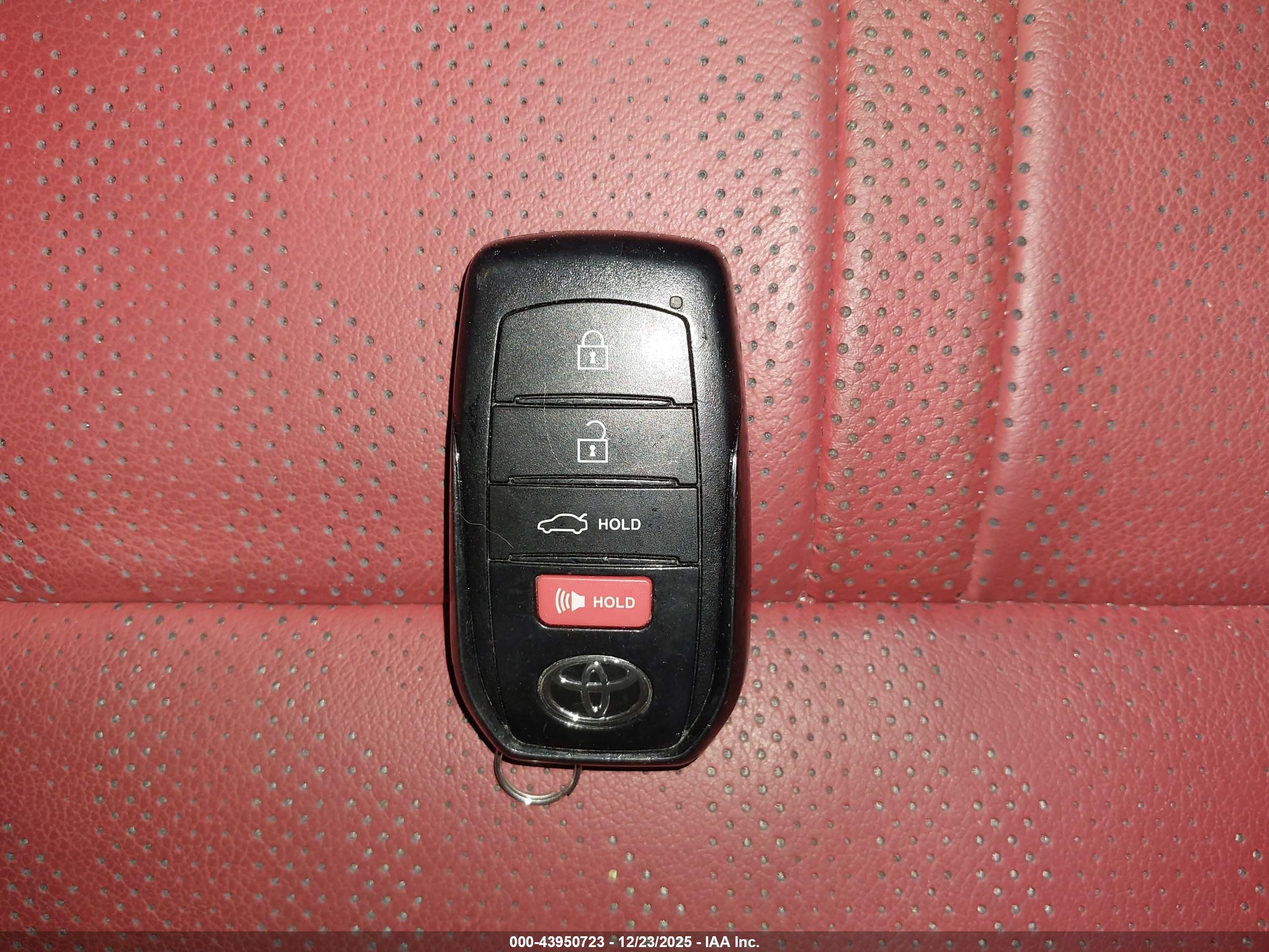TOYOTA CAMRY image 11
