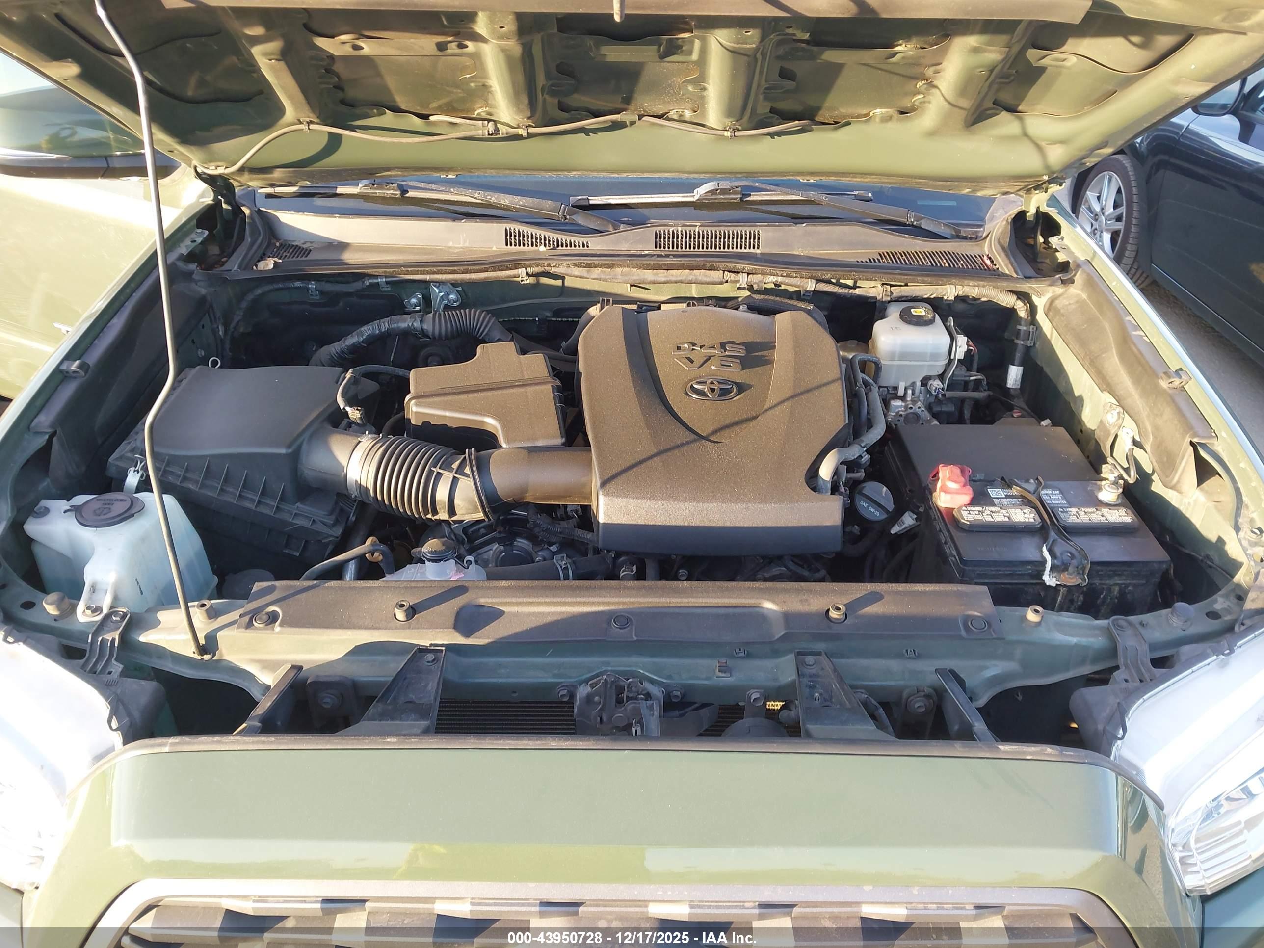 TOYOTA TACOMA image 10