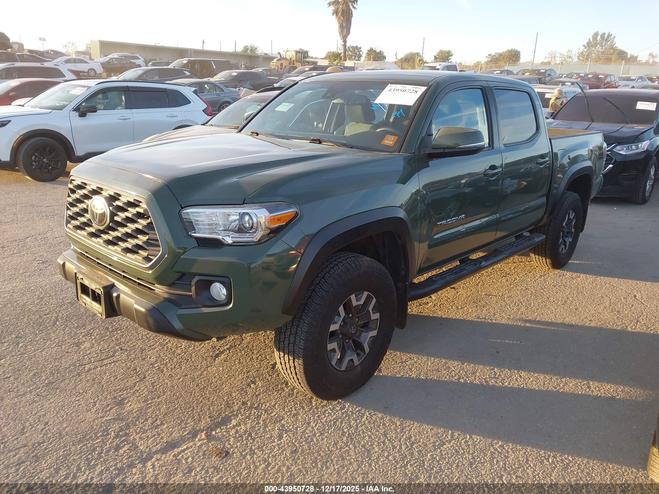 TOYOTA TACOMA image 2