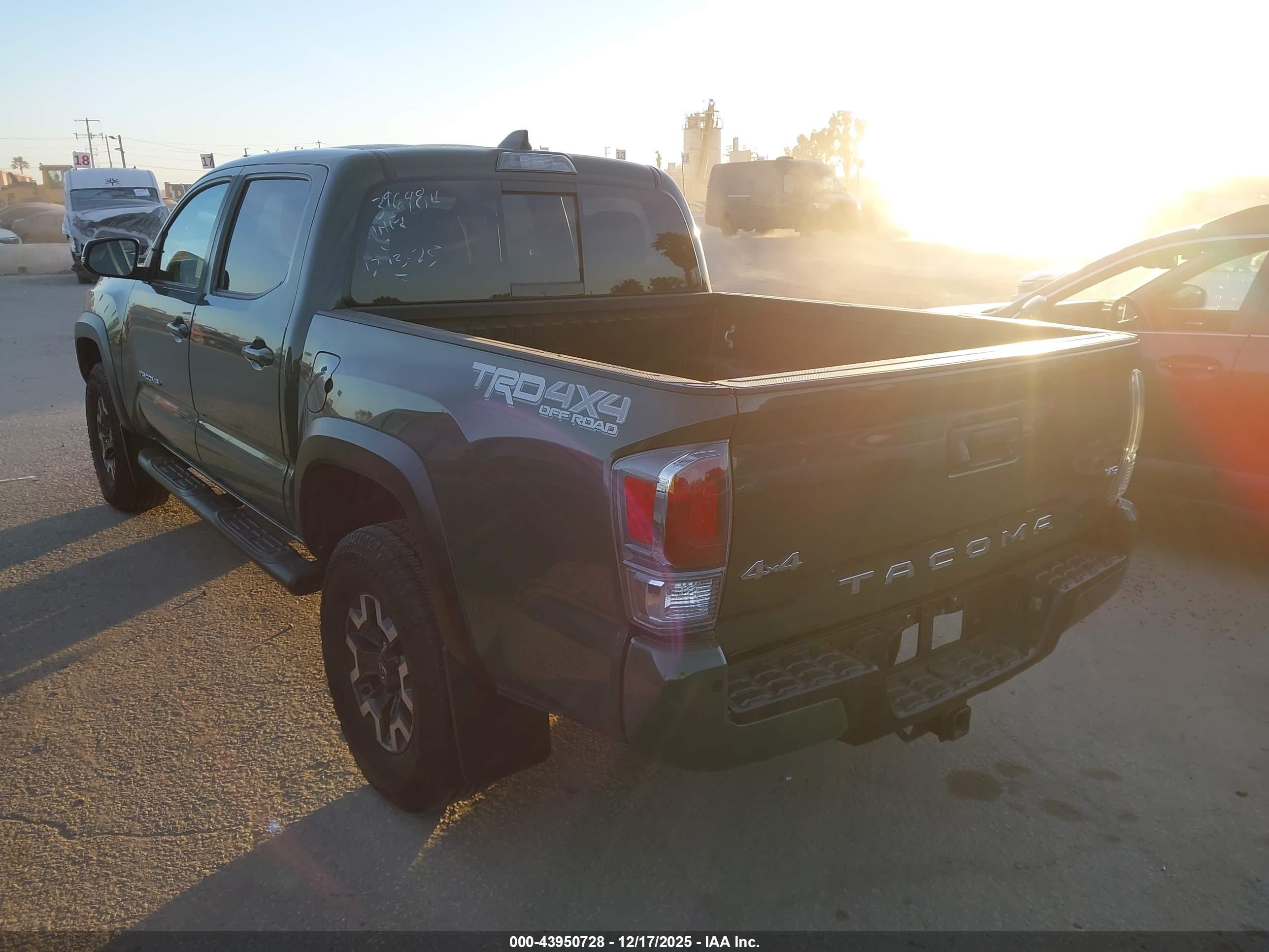 TOYOTA TACOMA image 3