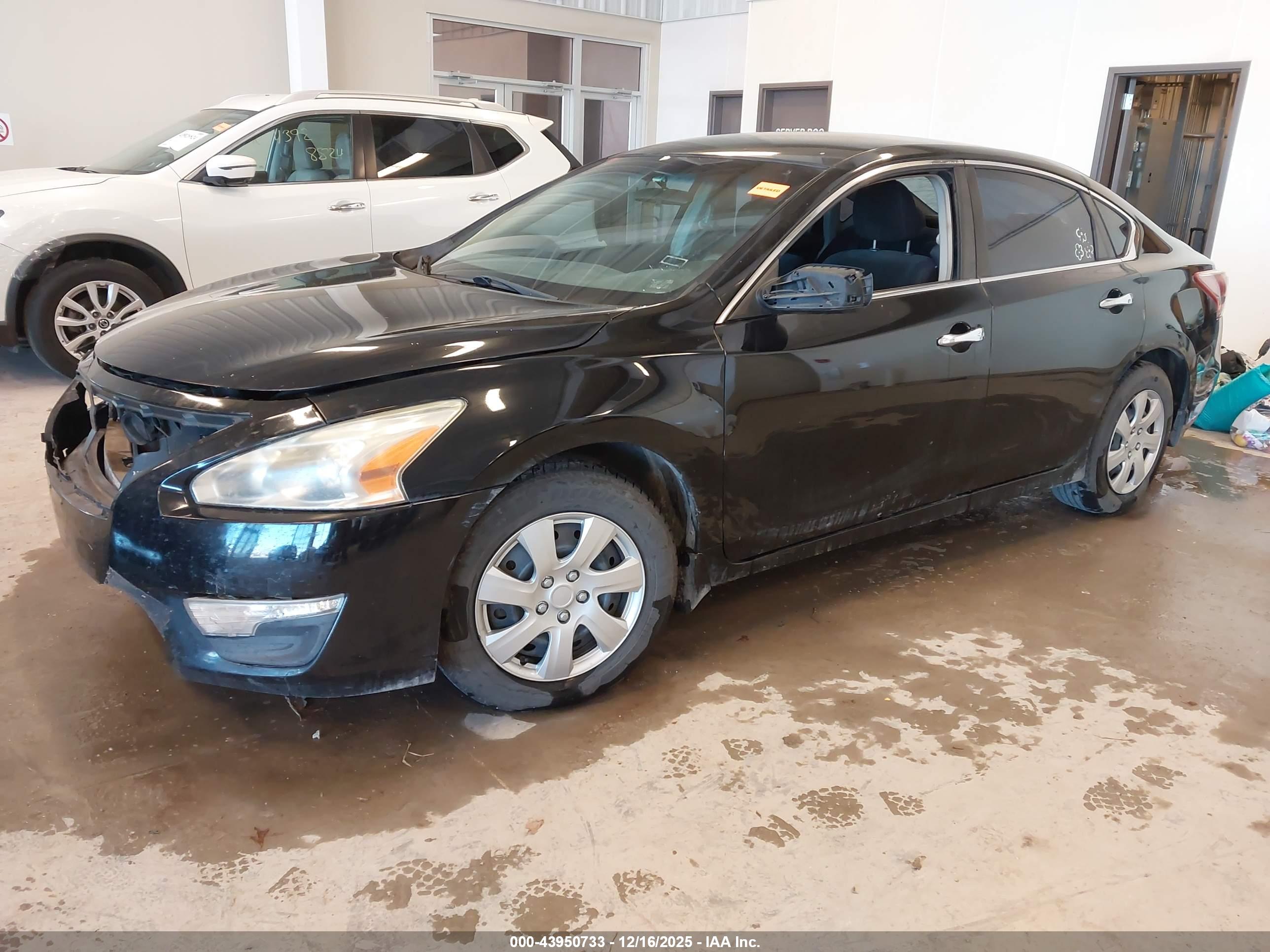 NISSAN ALTIMA image 2