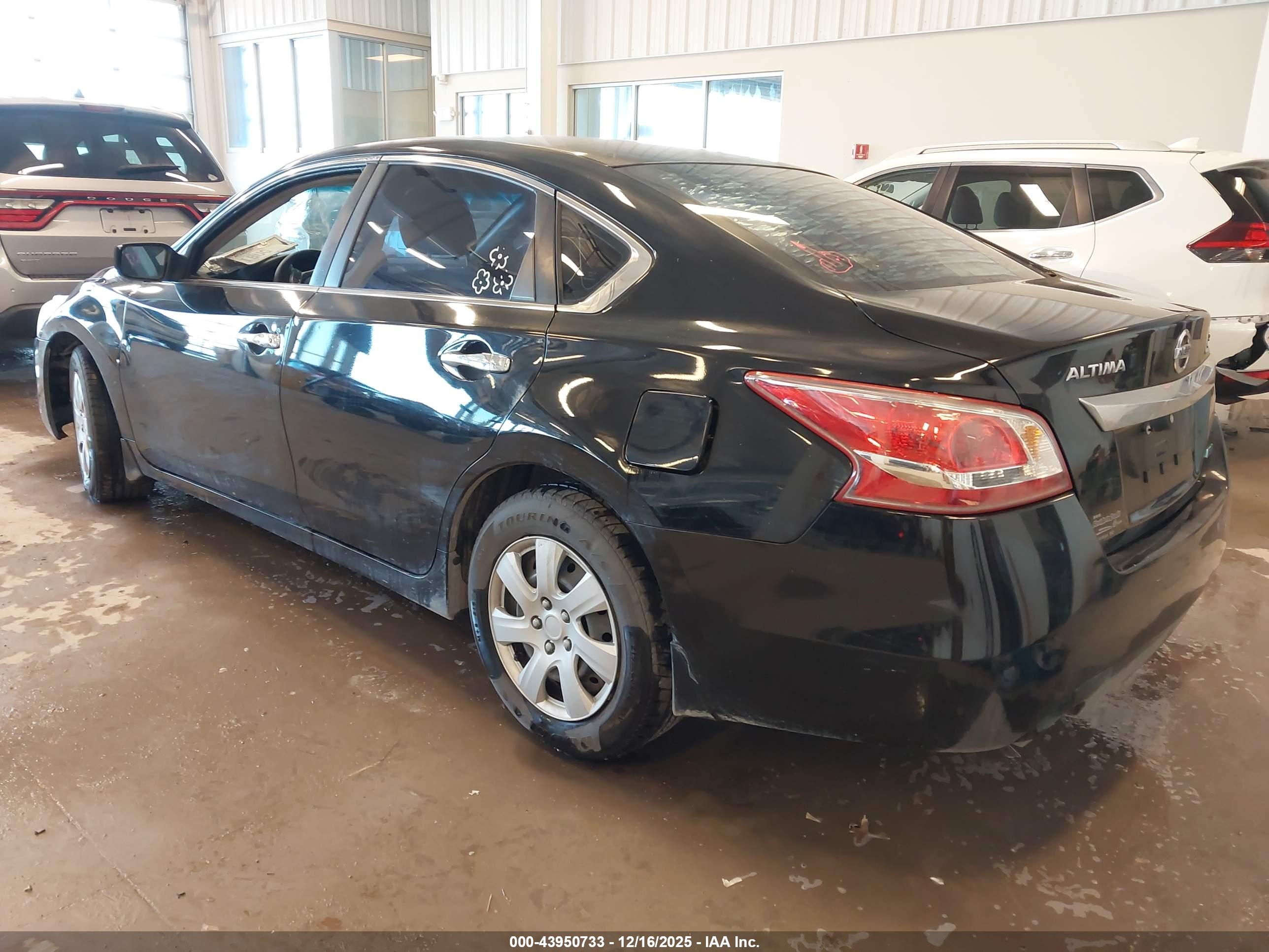 NISSAN ALTIMA image 3