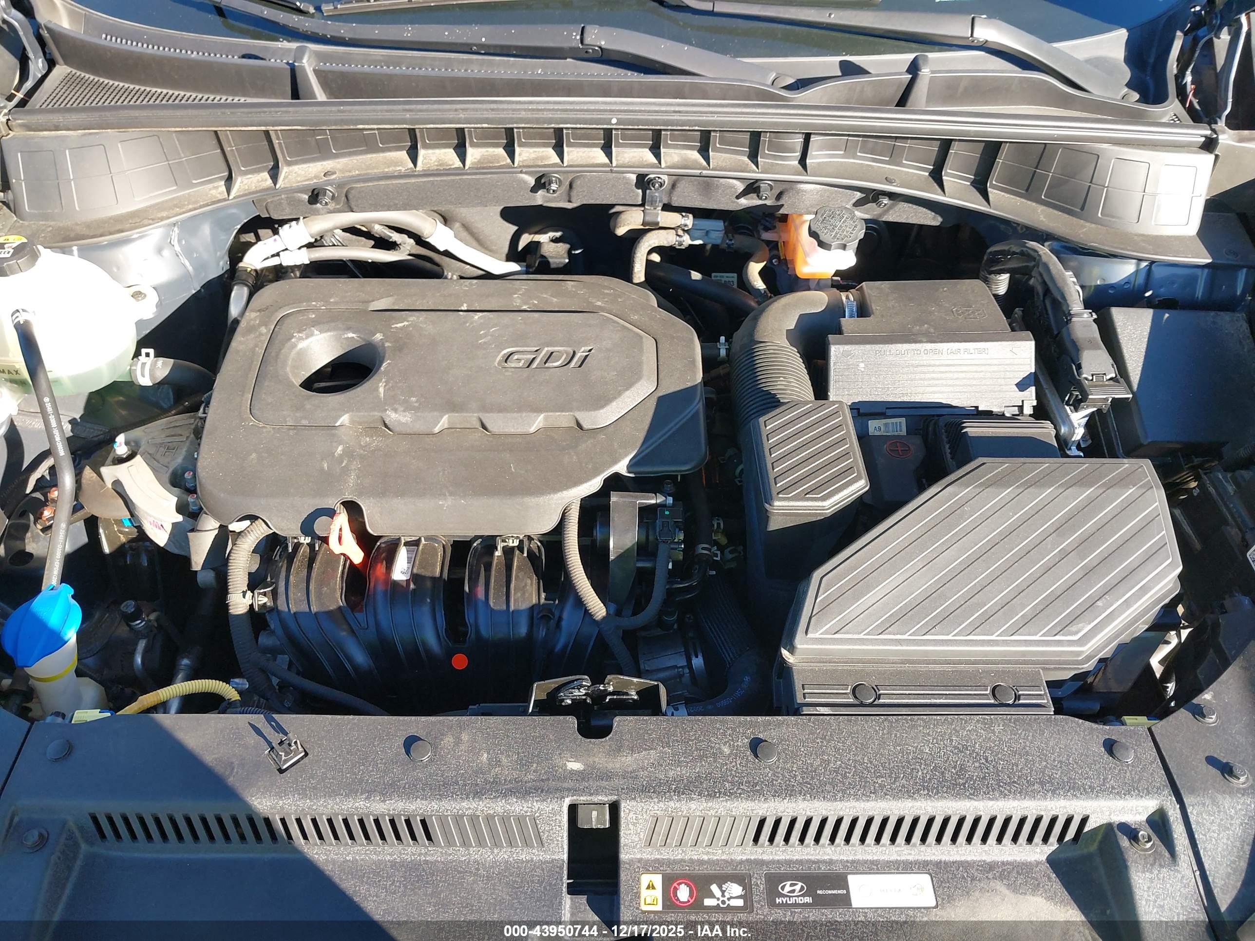 HYUNDAI TUCSON image 10