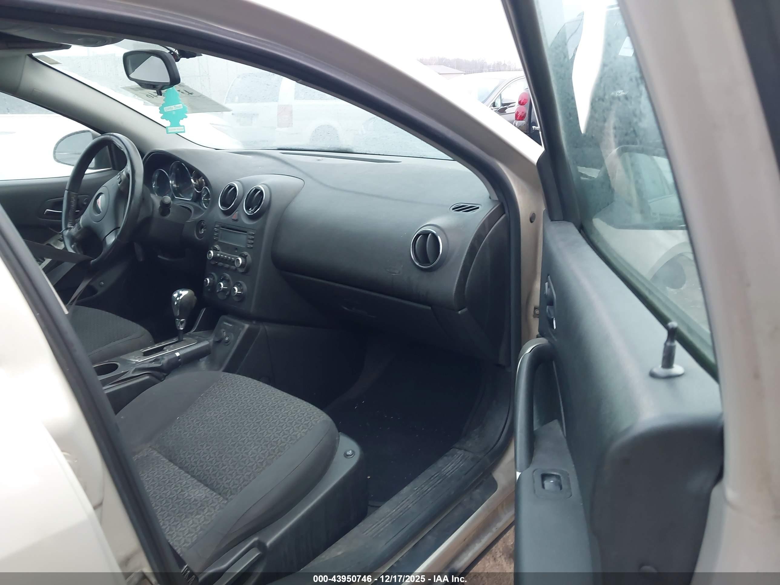 PONTIAC G6 image 5