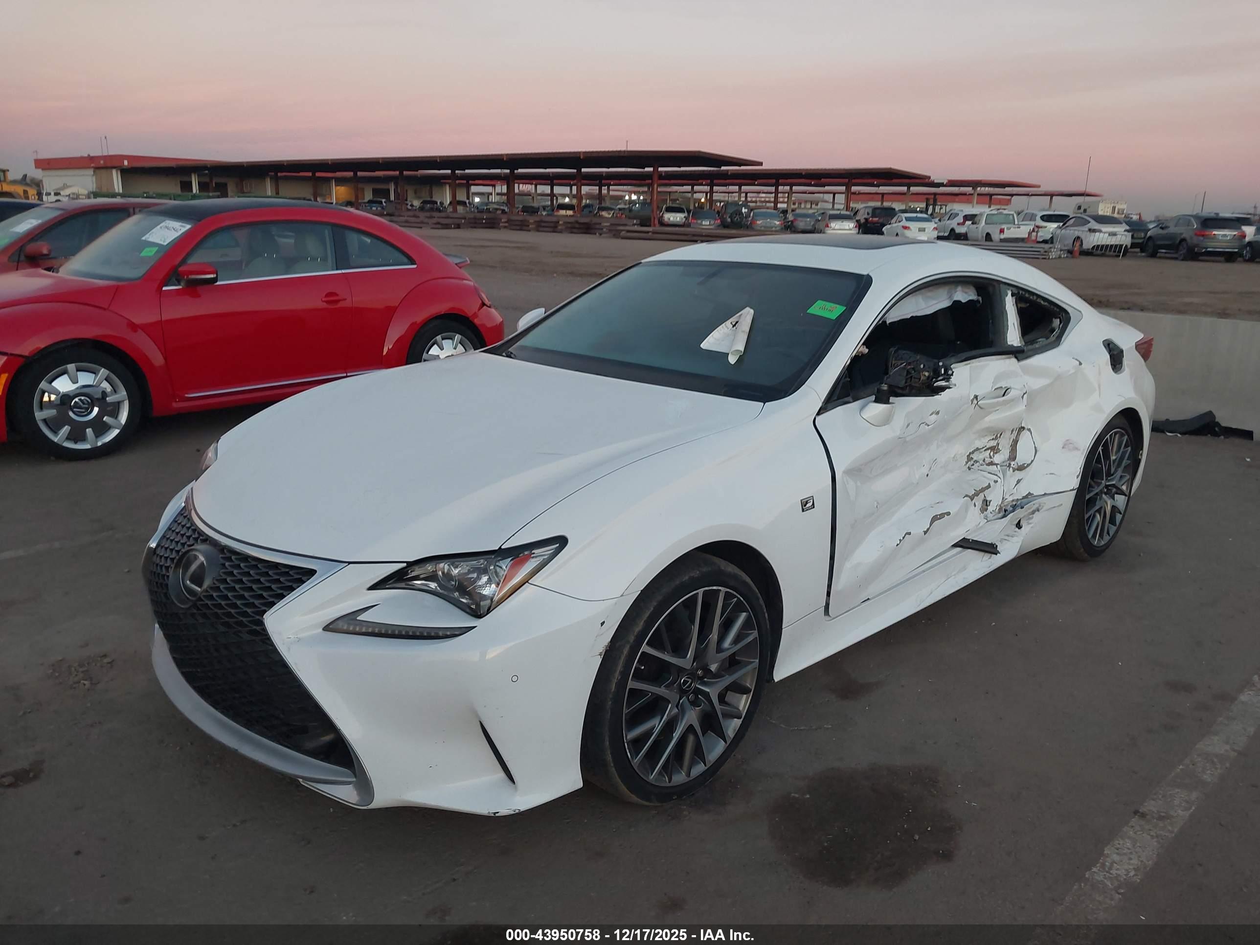 LEXUS RC image 2