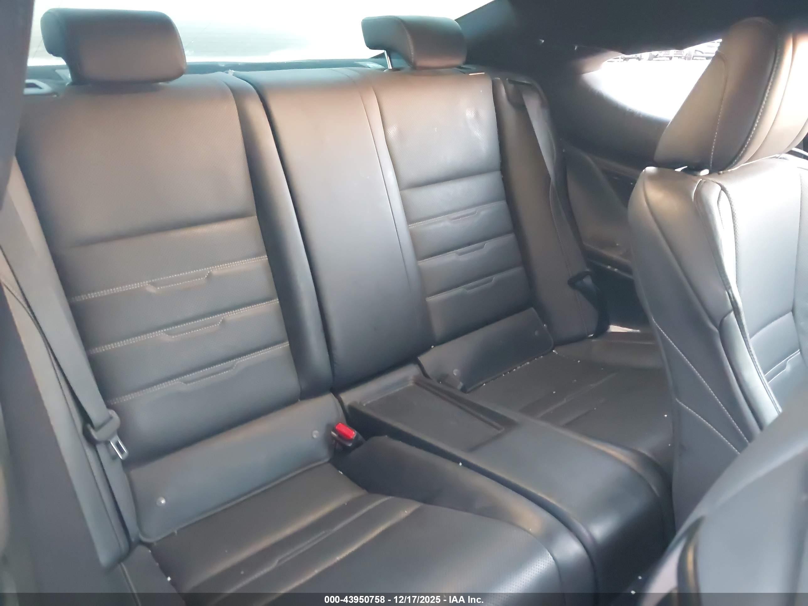 LEXUS RC image 8