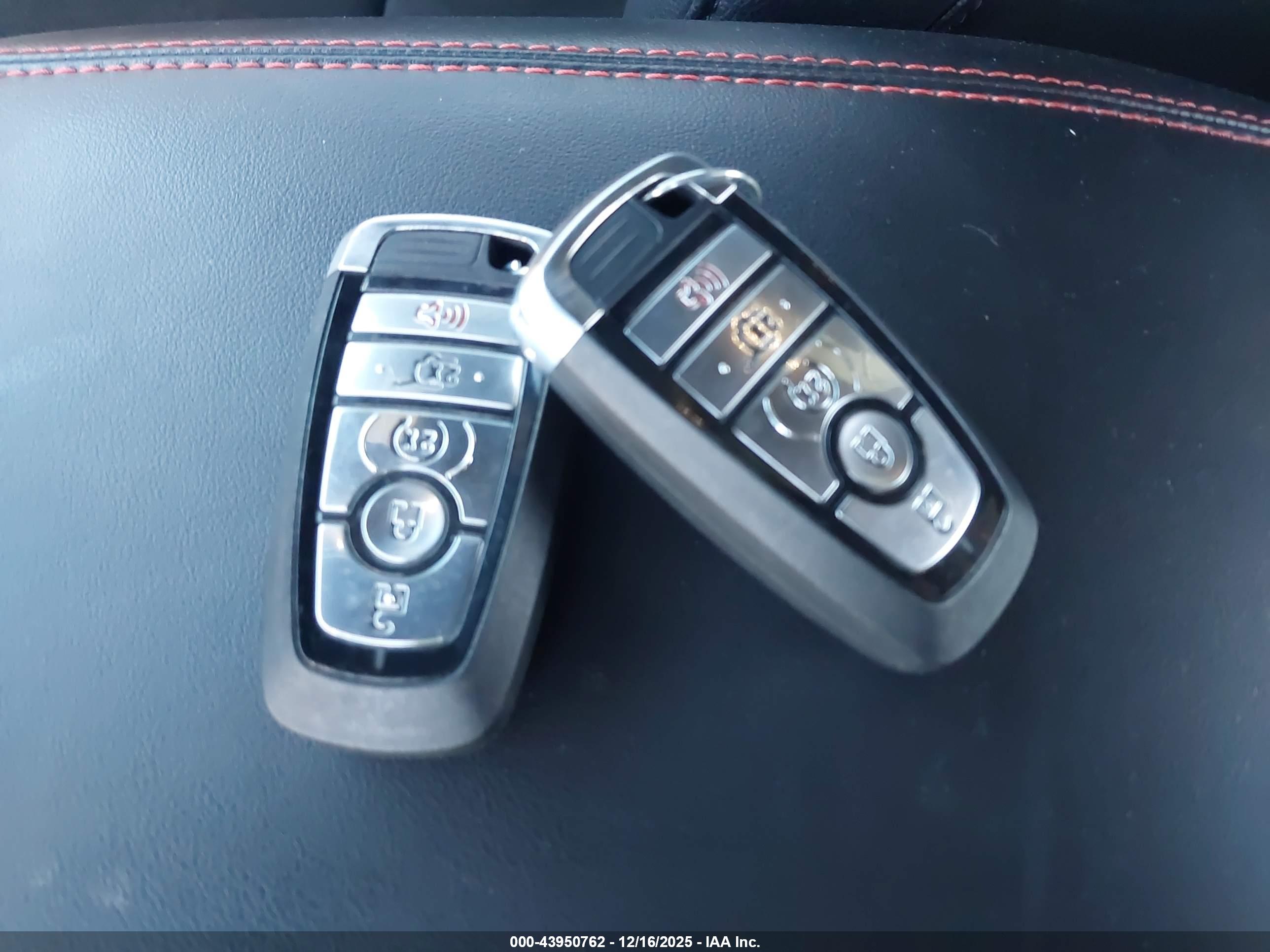 FORD EXPLORER image 11
