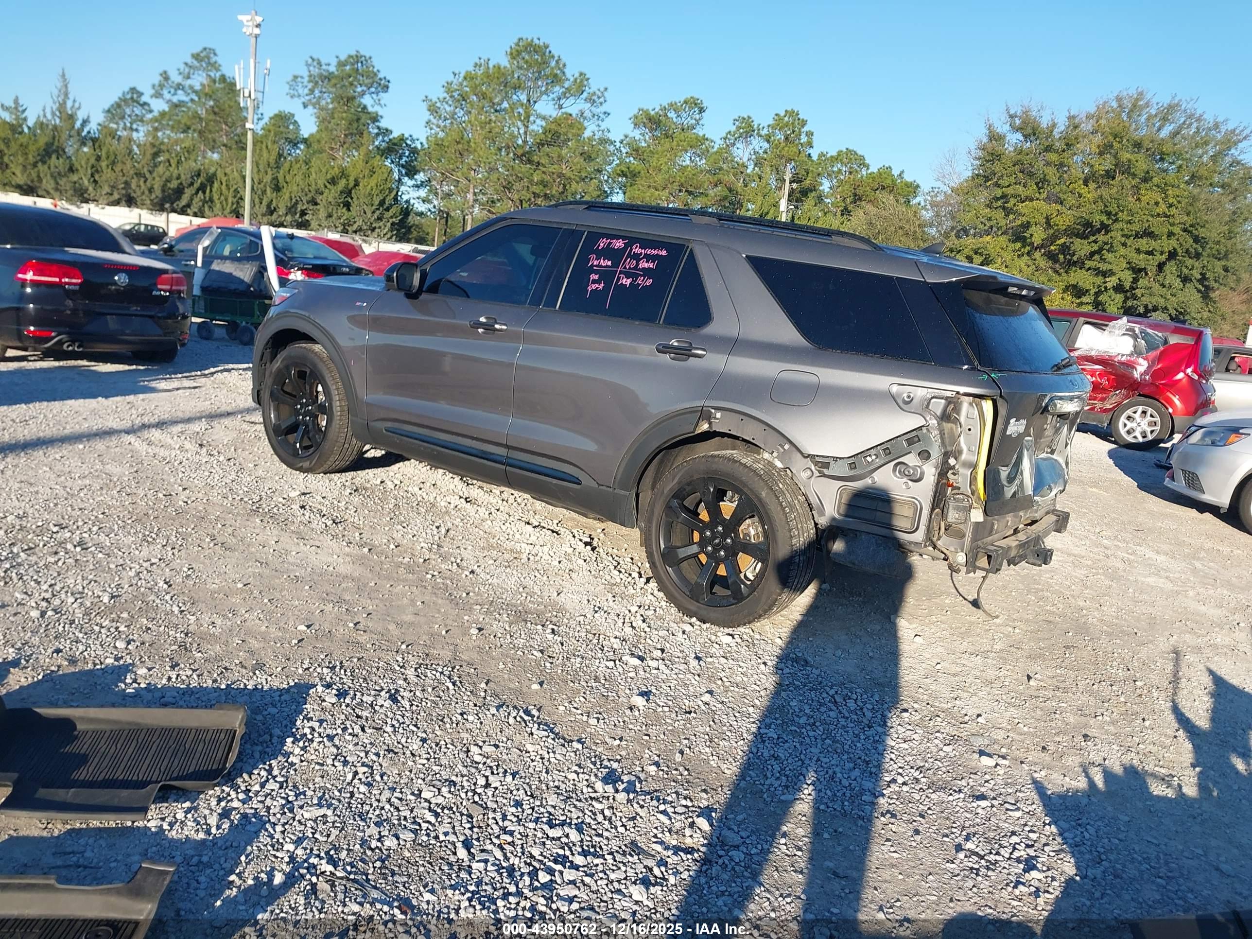 FORD EXPLORER image 3