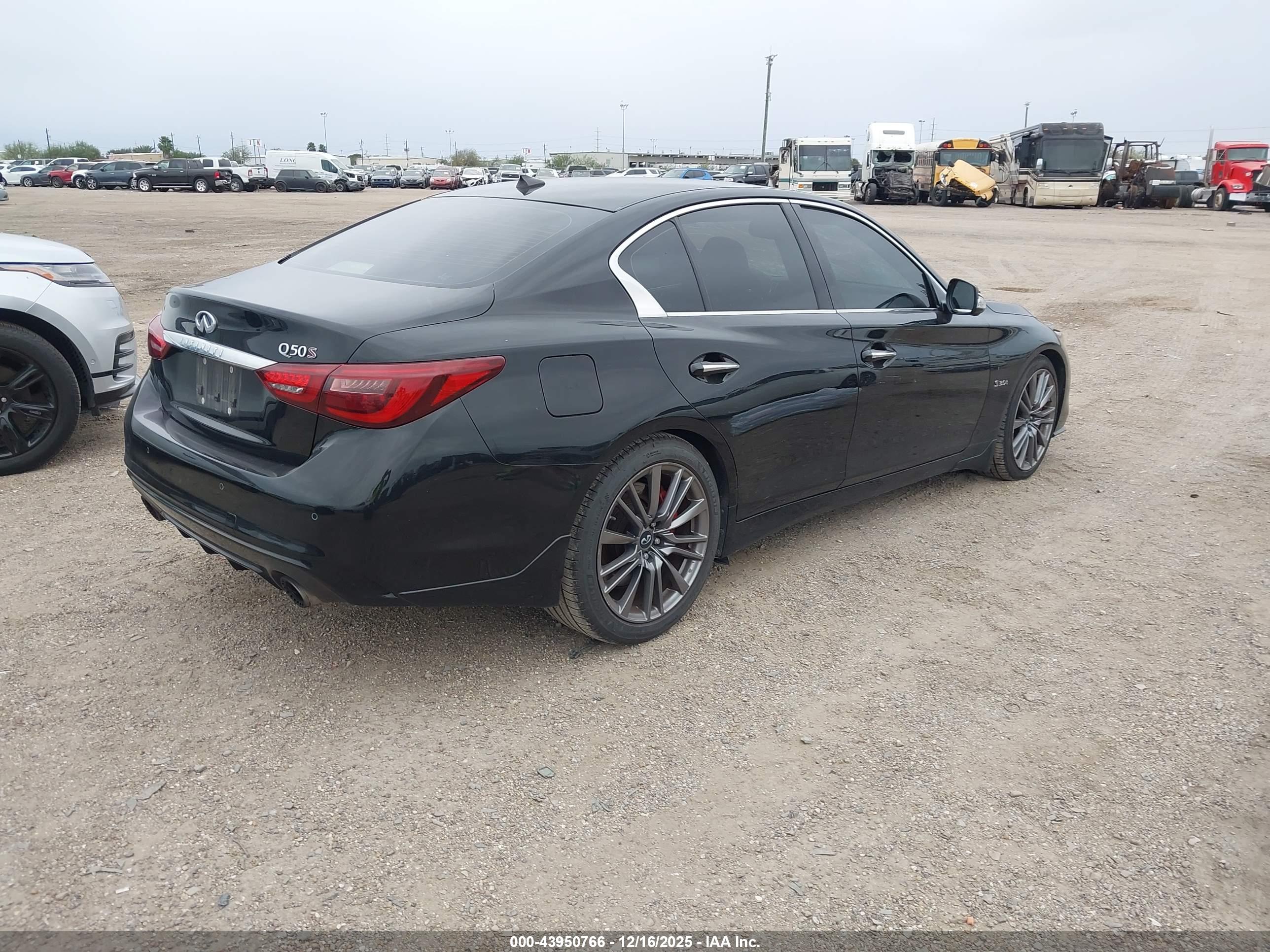 INFINITI Q50 image 4