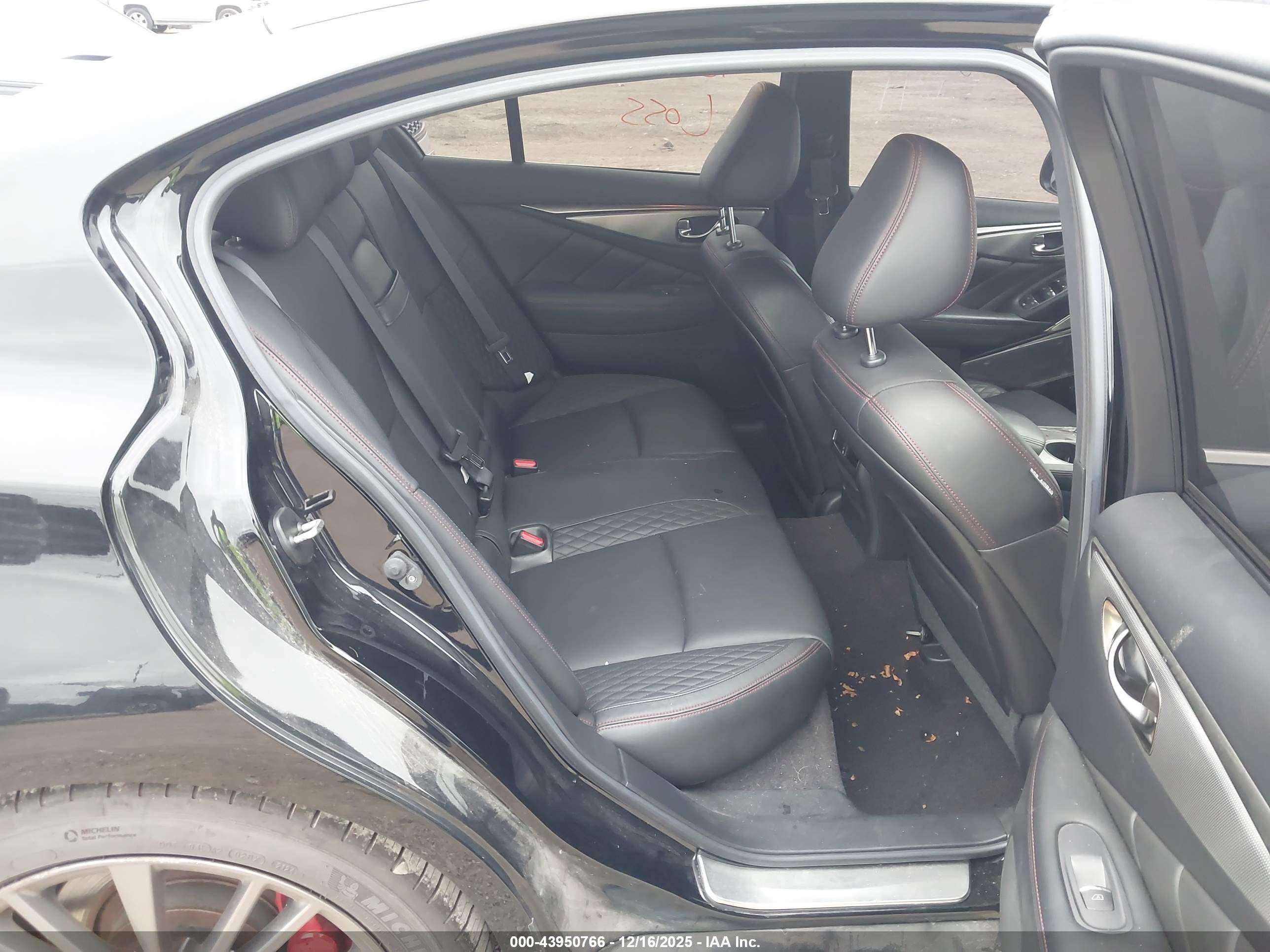 INFINITI Q50 image 8