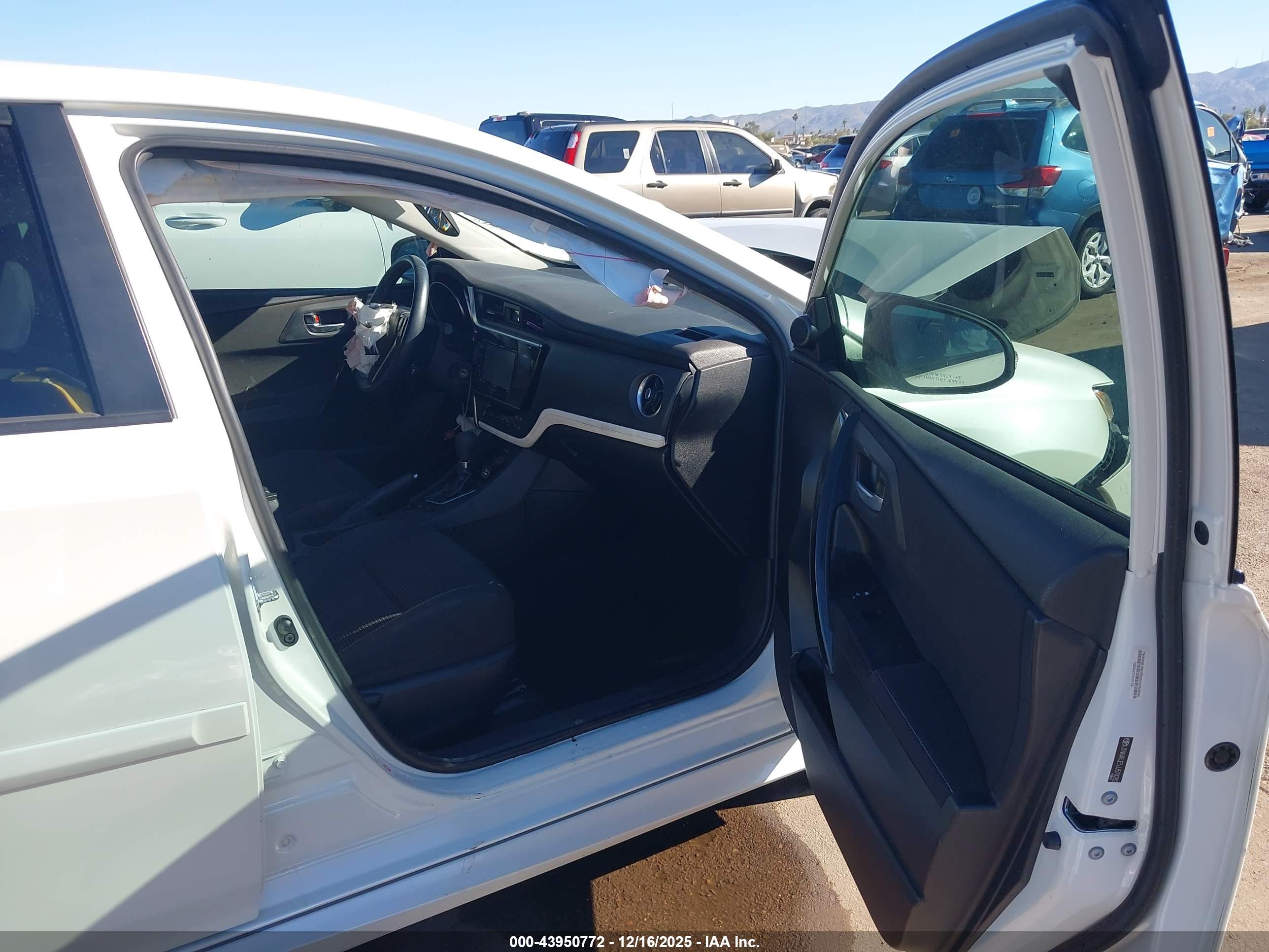 TOYOTA COROLLA image 5