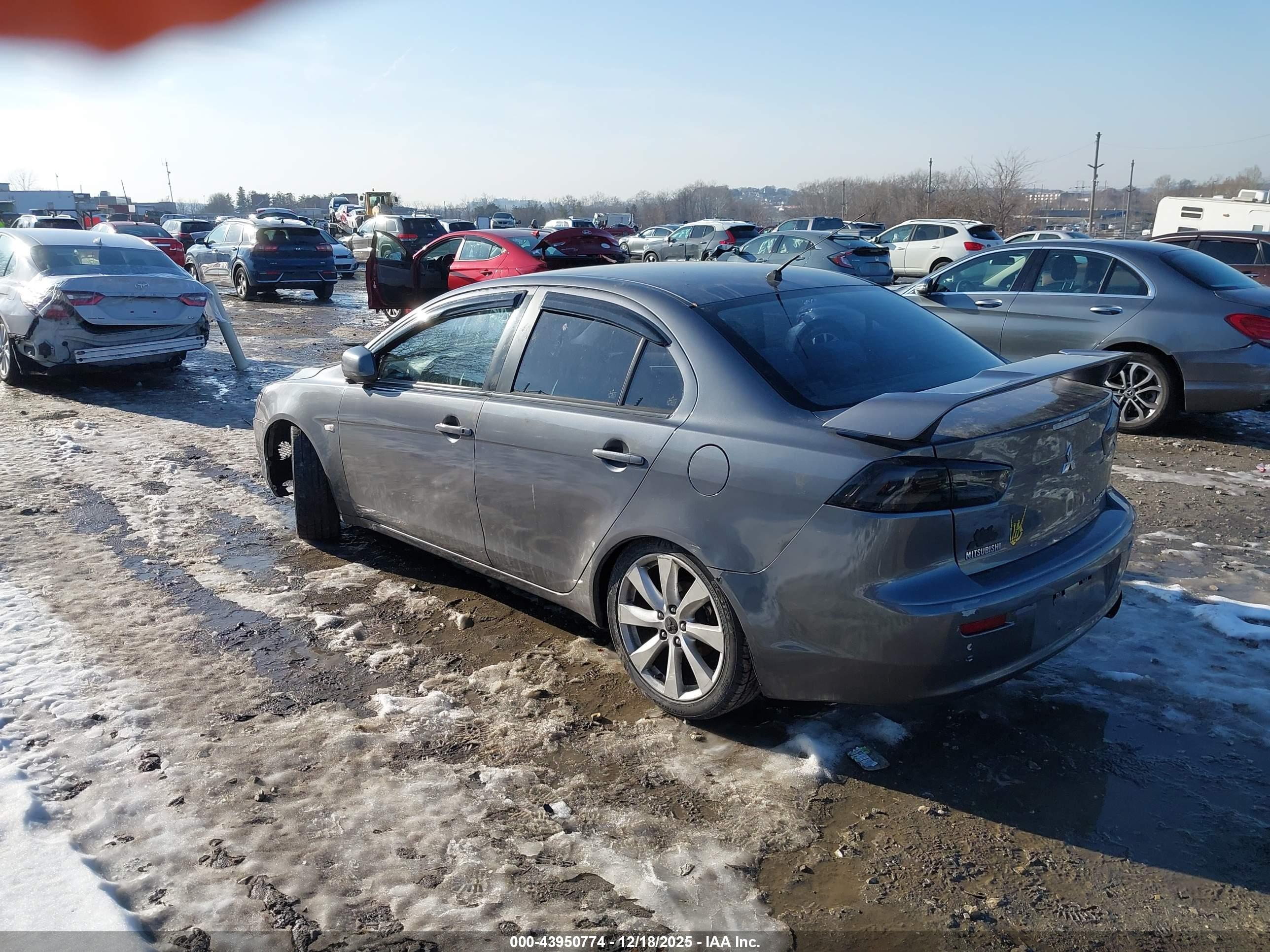 MITSUBISHI LANCER image 3