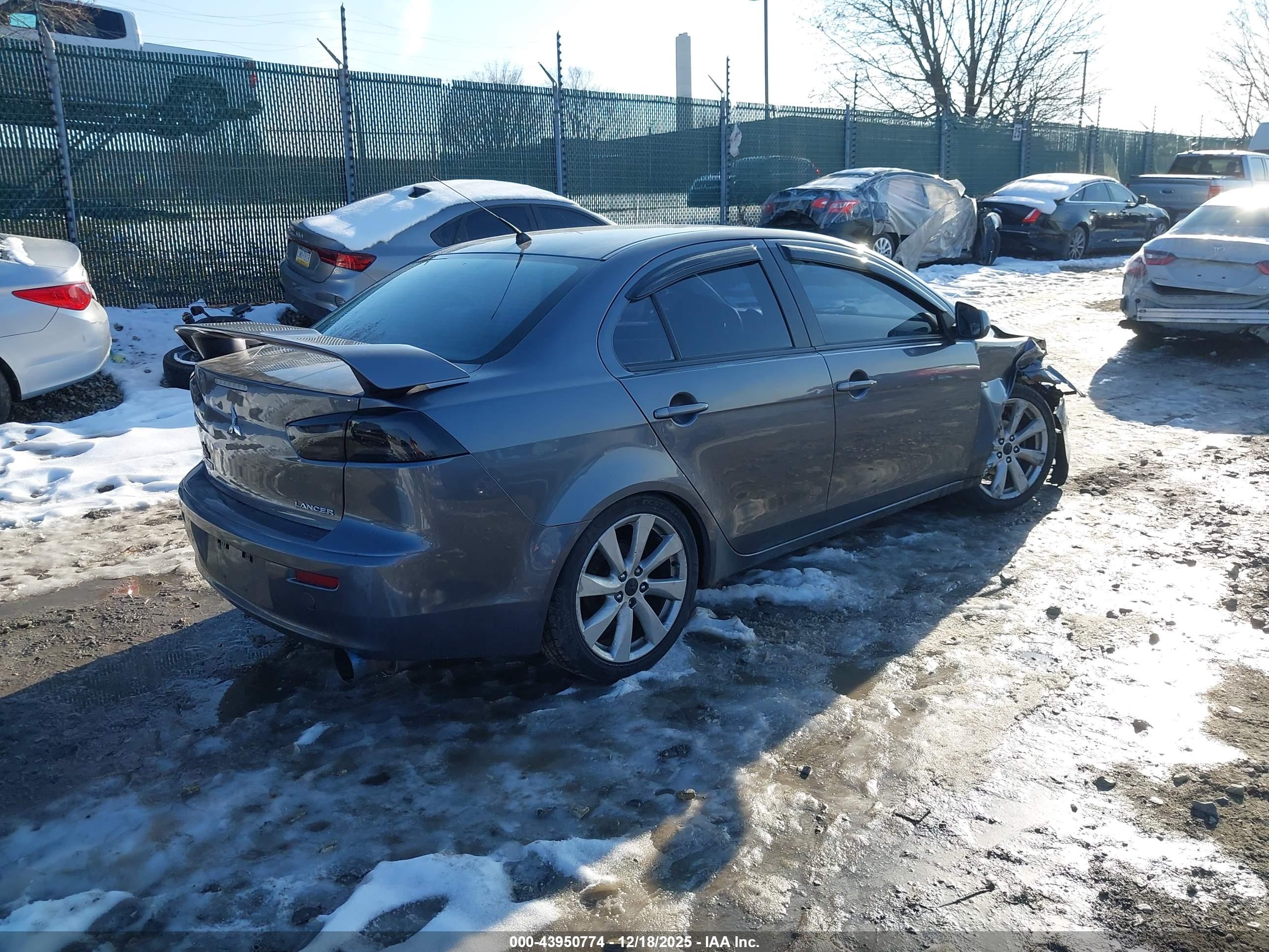 MITSUBISHI LANCER image 4