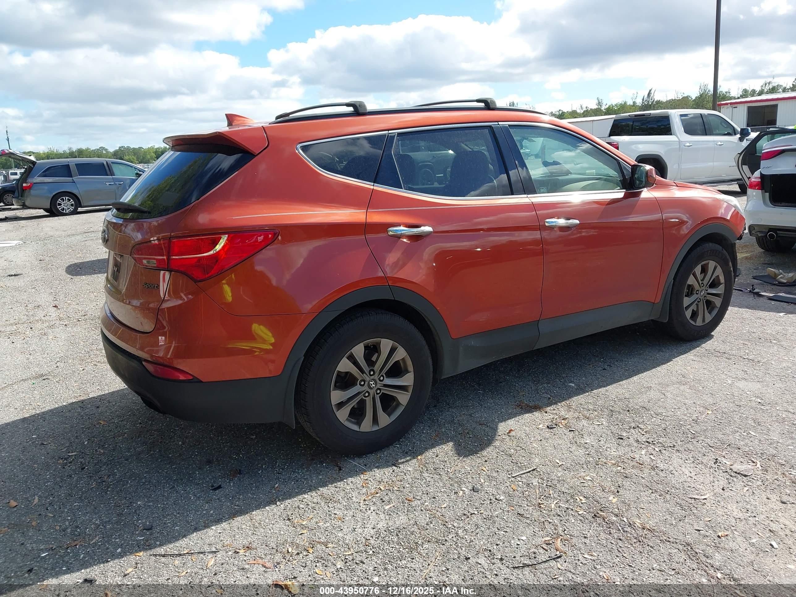 HYUNDAI SANTA image 4