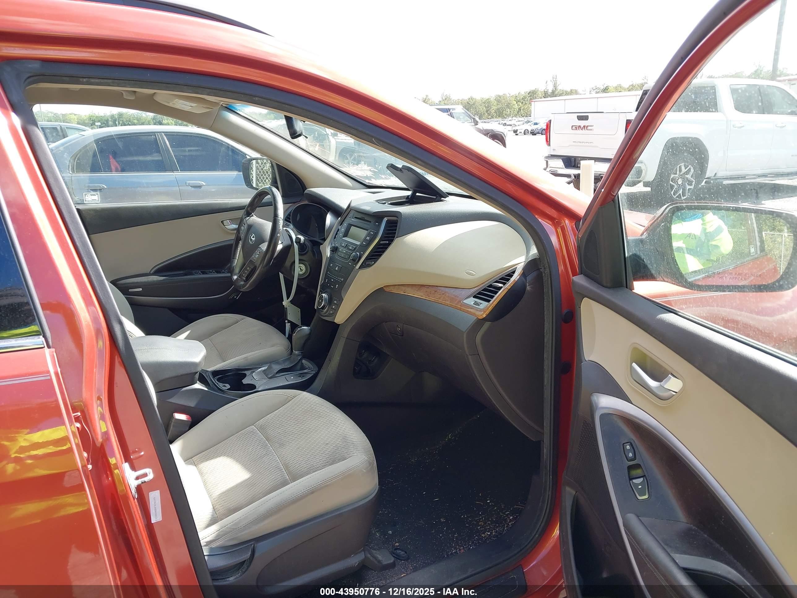 HYUNDAI SANTA image 5