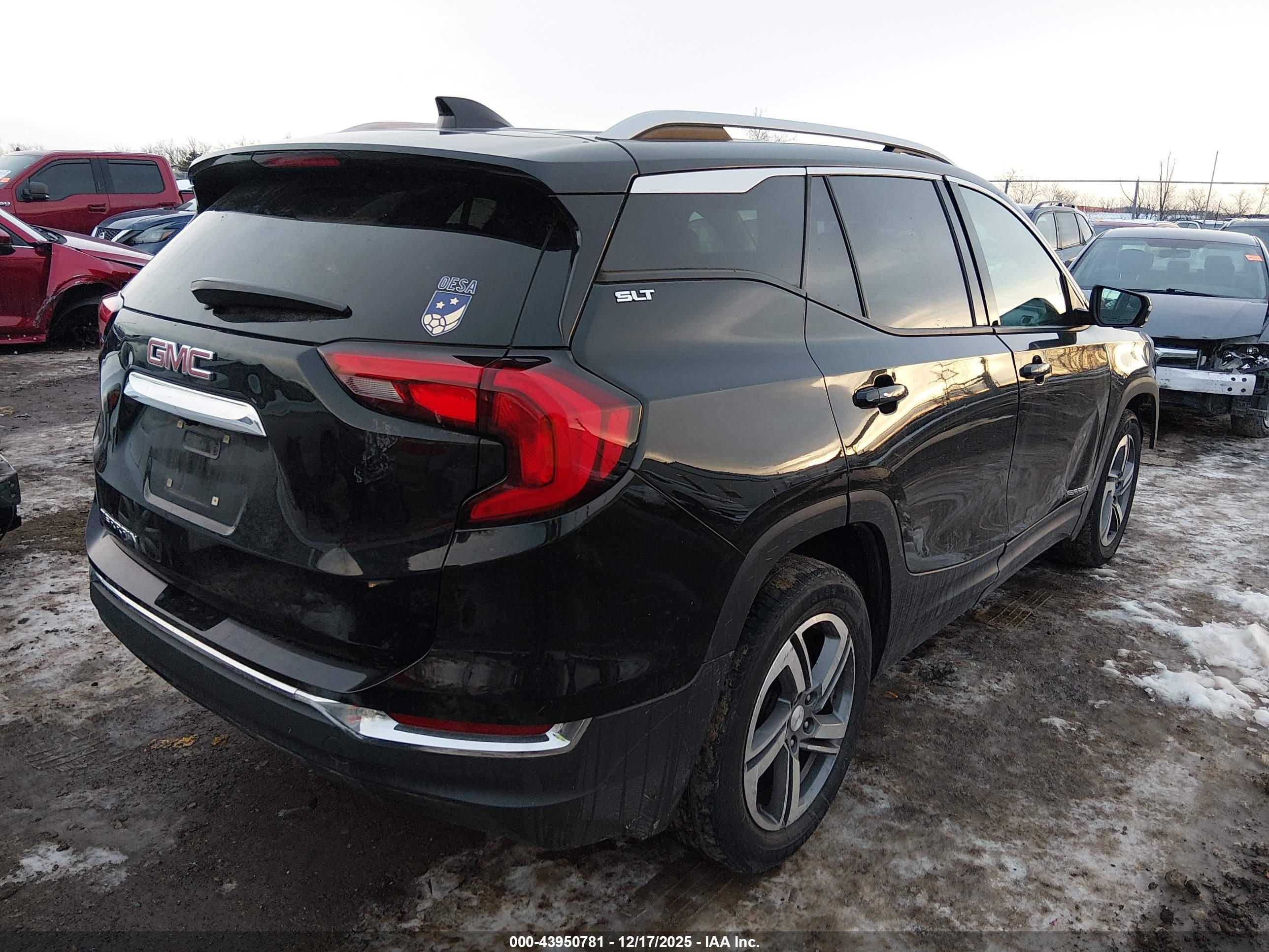 GMC TERRAIN image 4