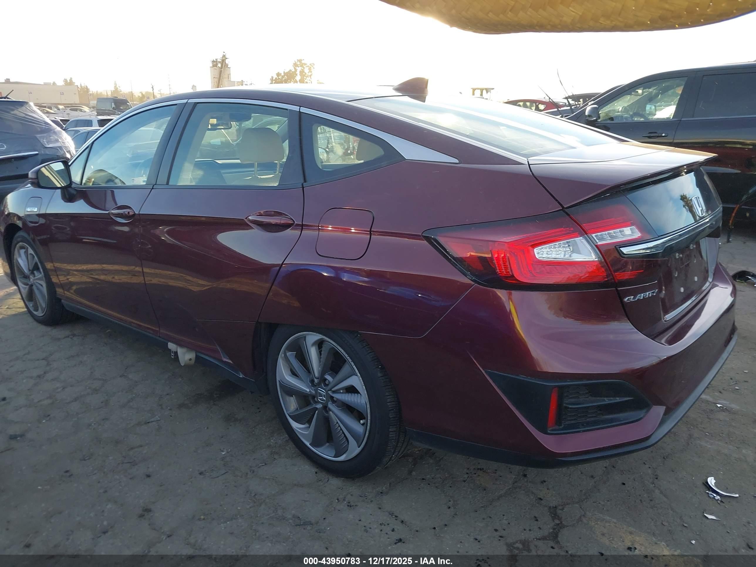 HONDA CLARITY image 3