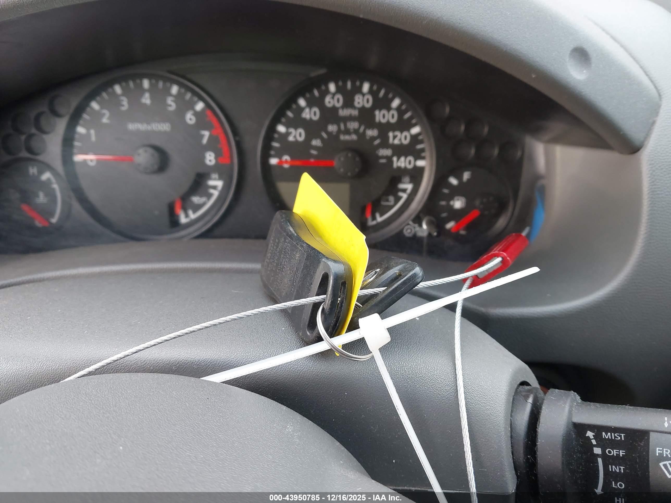 NISSAN FRONTIER image 11