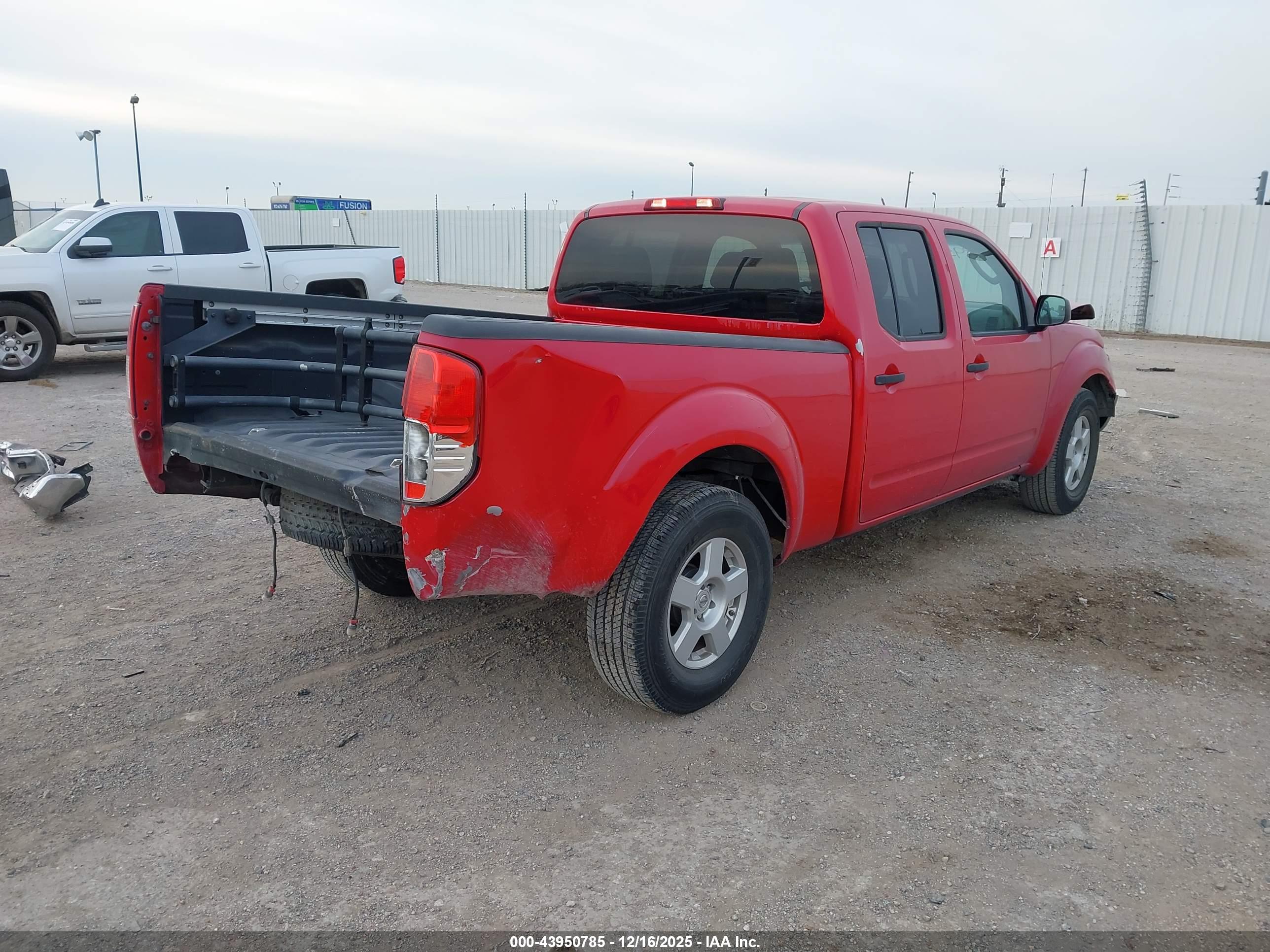 NISSAN FRONTIER image 4