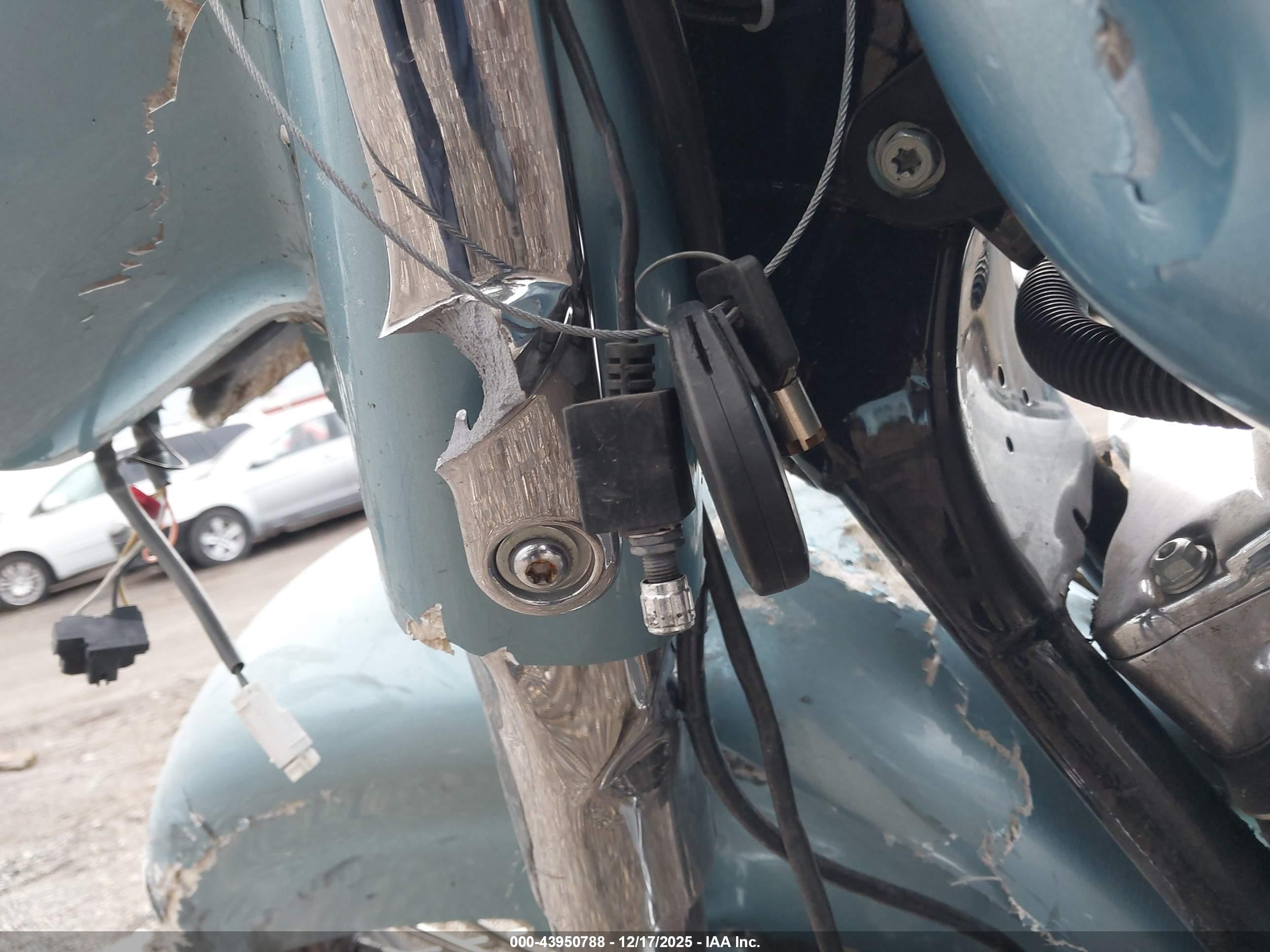 HARLEY-DAVIDSON FLHRS image 11