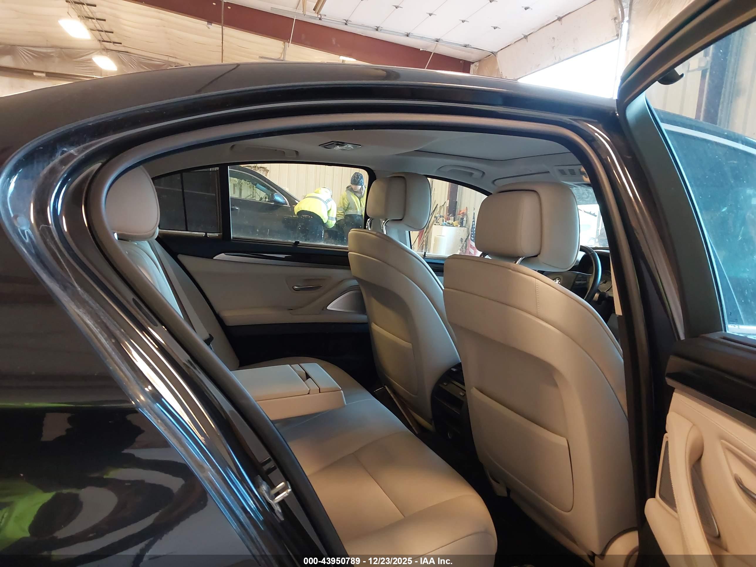 BMW 535I image 8