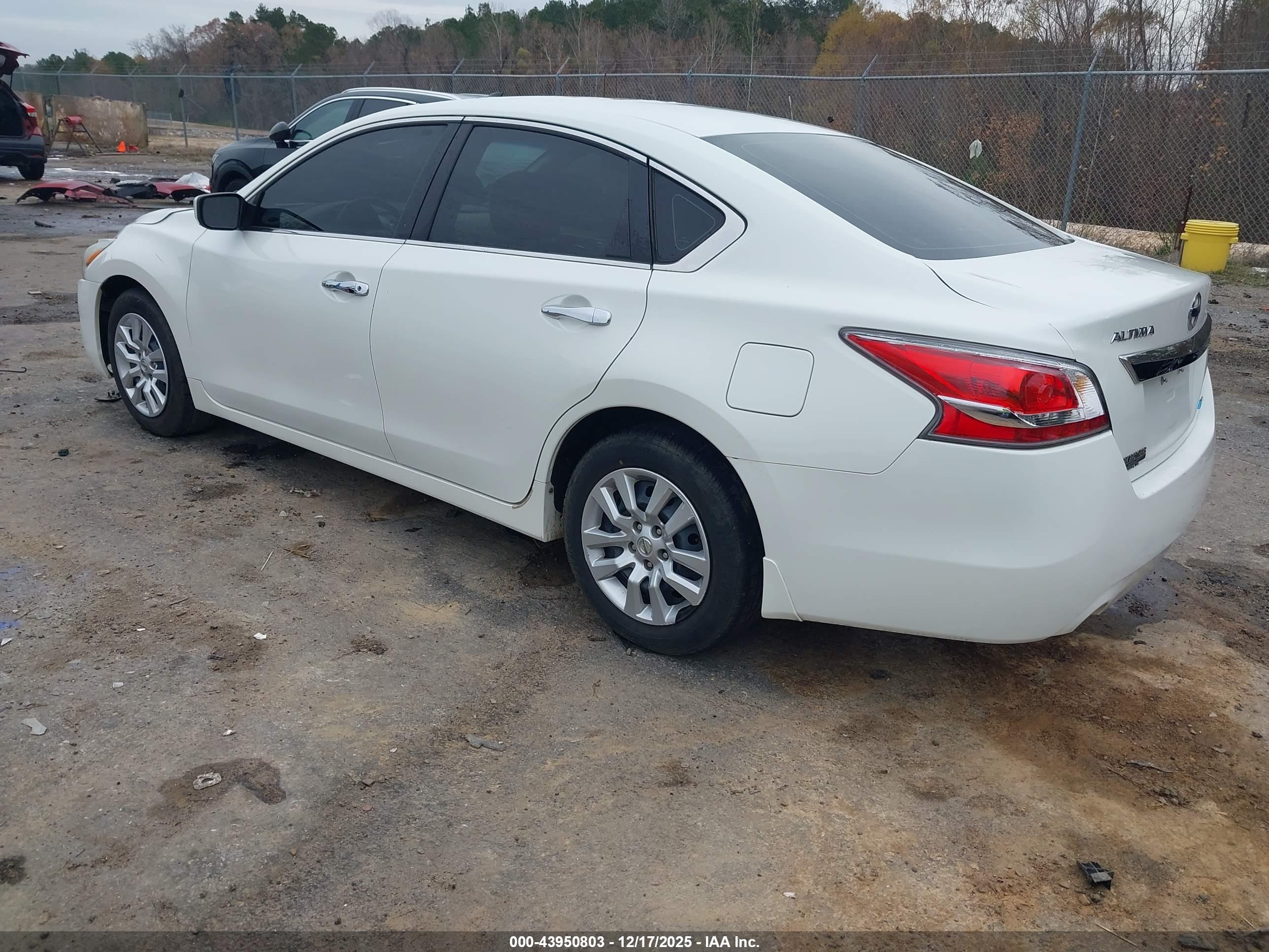 NISSAN ALTIMA image 3