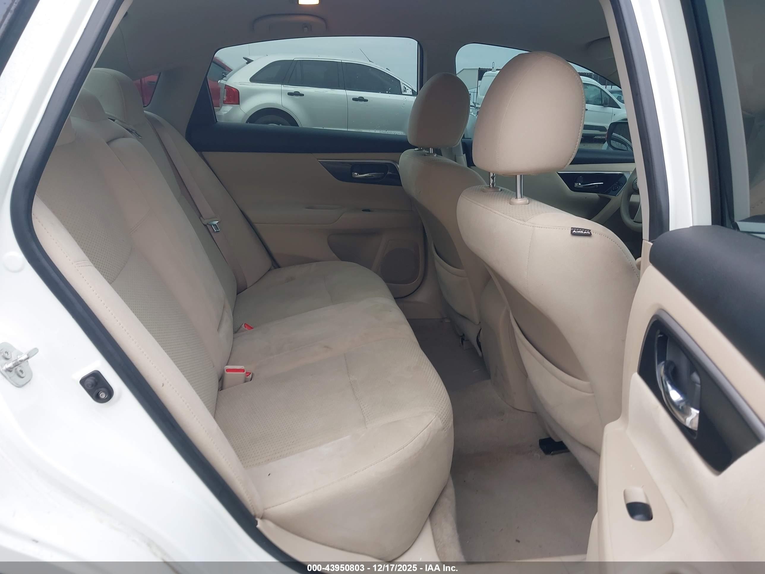 NISSAN ALTIMA image 8