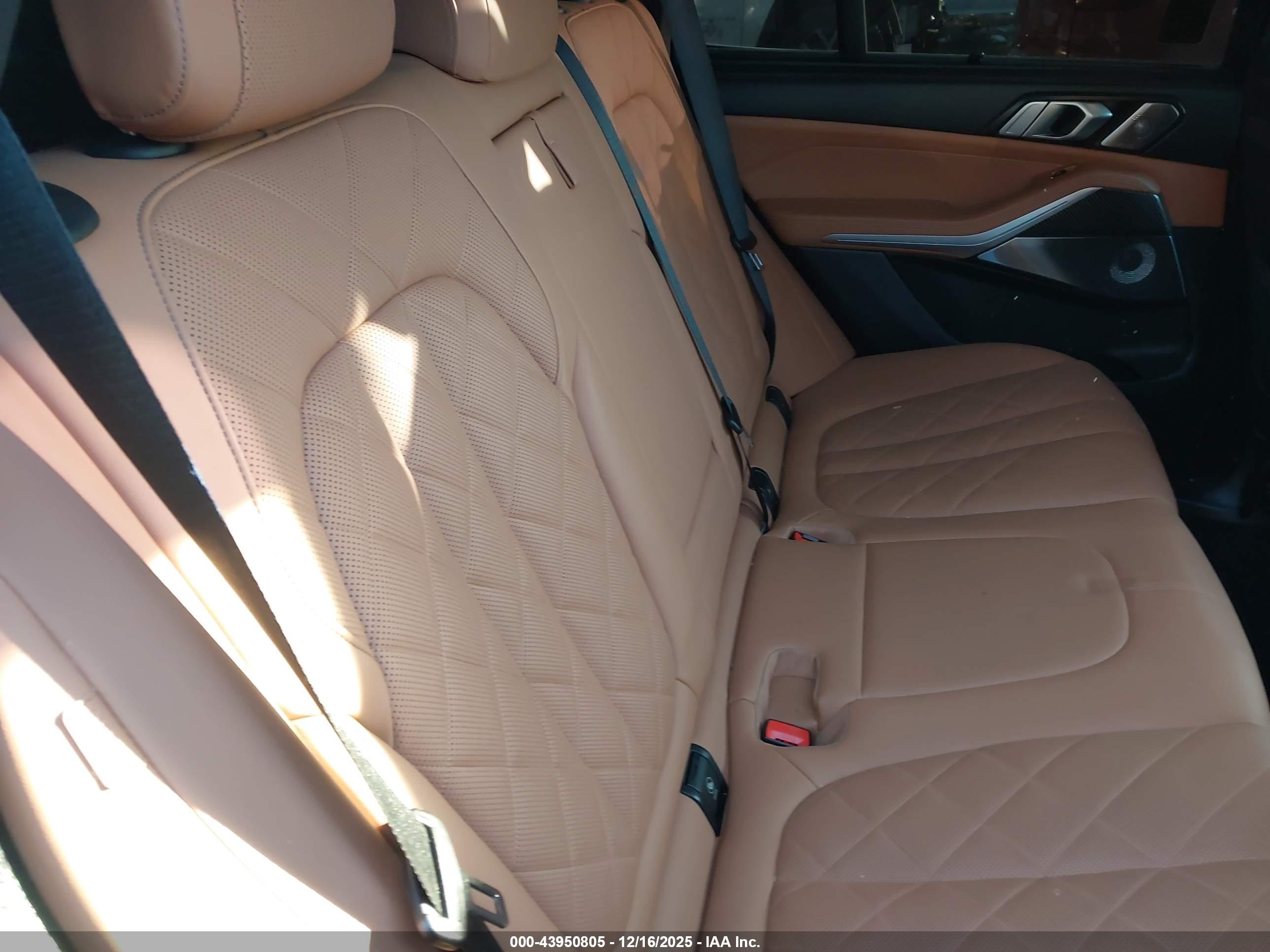 BMW X5 image 8