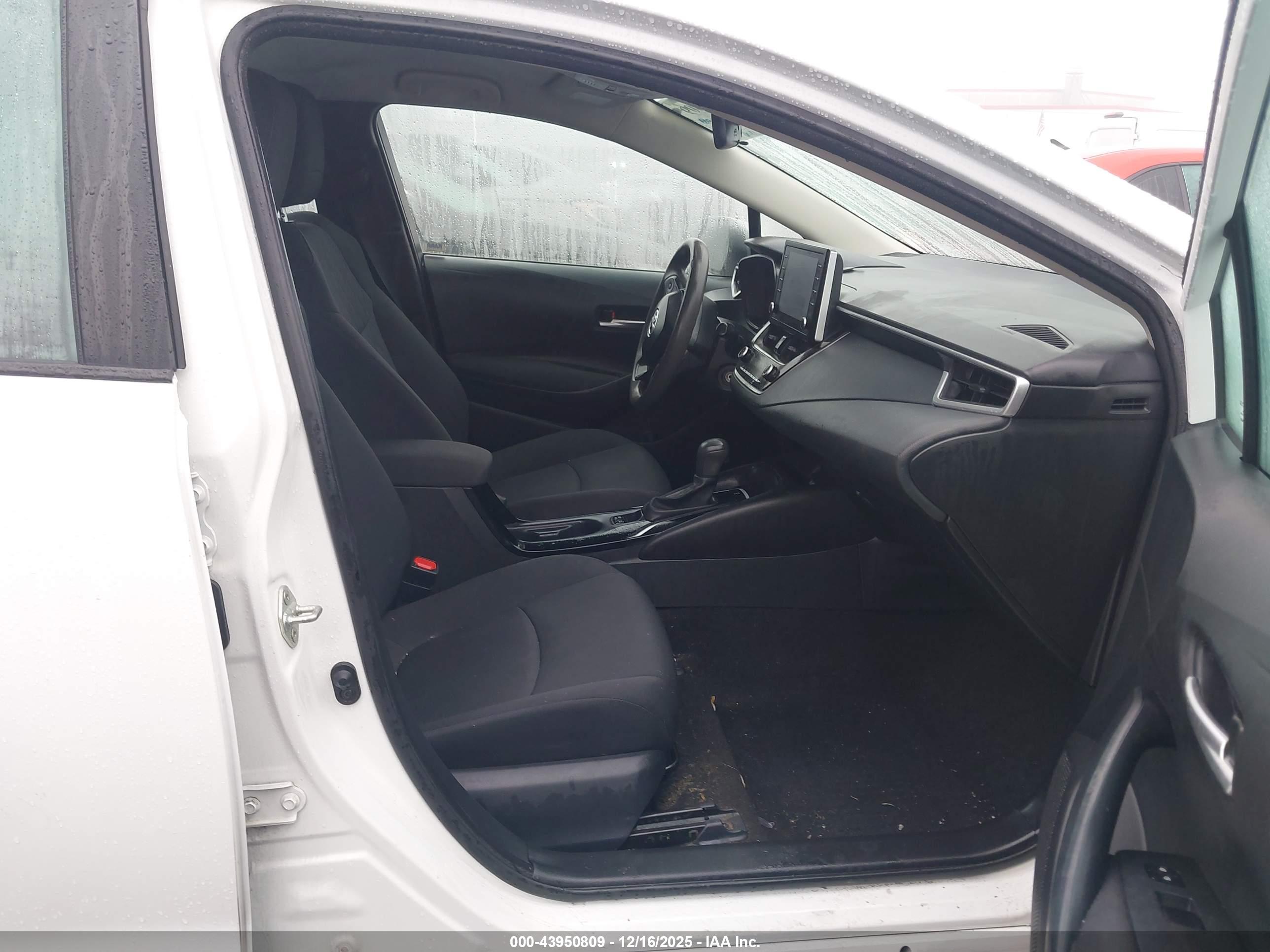 TOYOTA COROLLA image 5