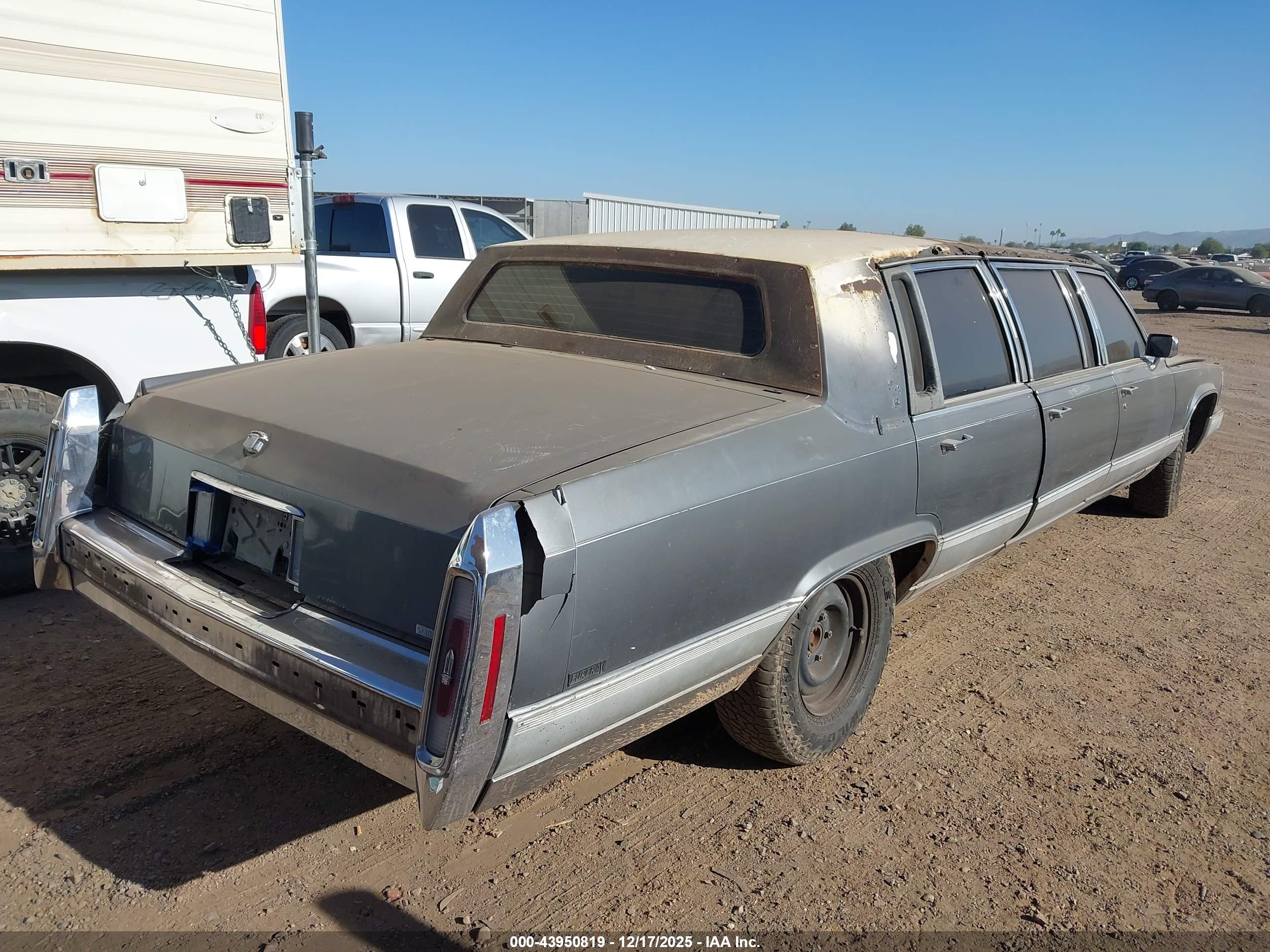 CADILLAC BROUGHAM image 4