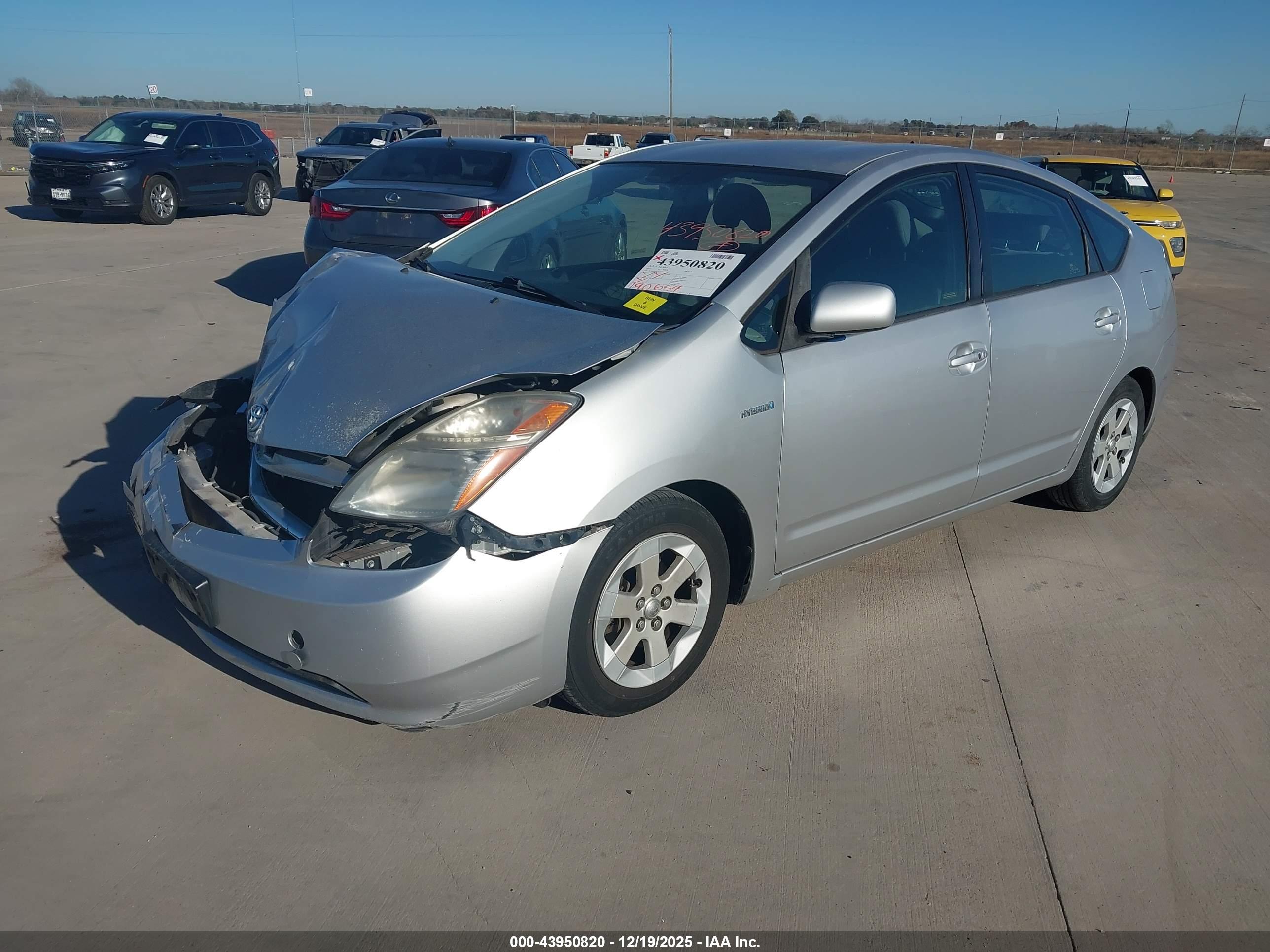 TOYOTA PRIUS image 2