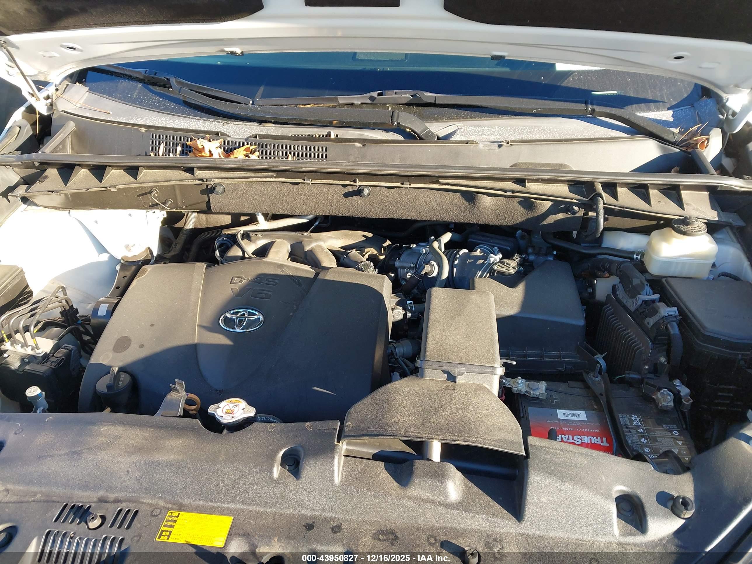 TOYOTA HIGHLANDER image 10