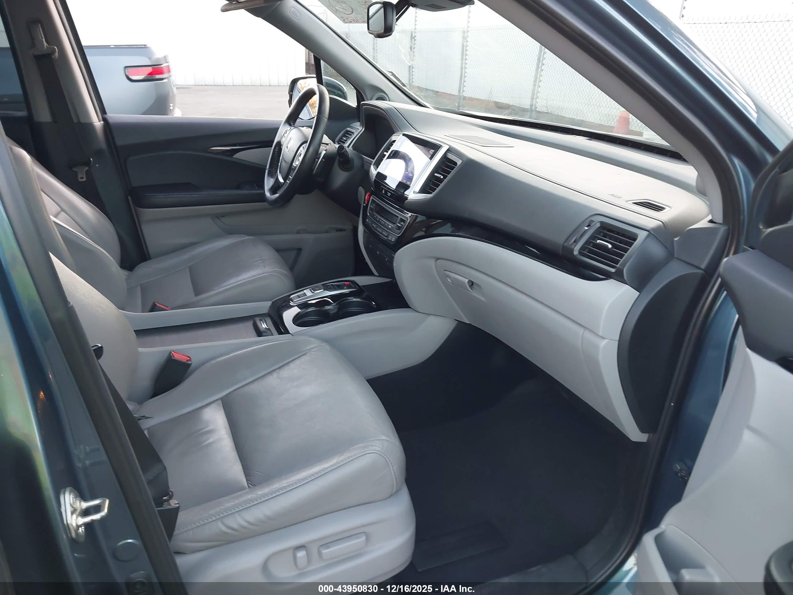 HONDA PILOT image 5