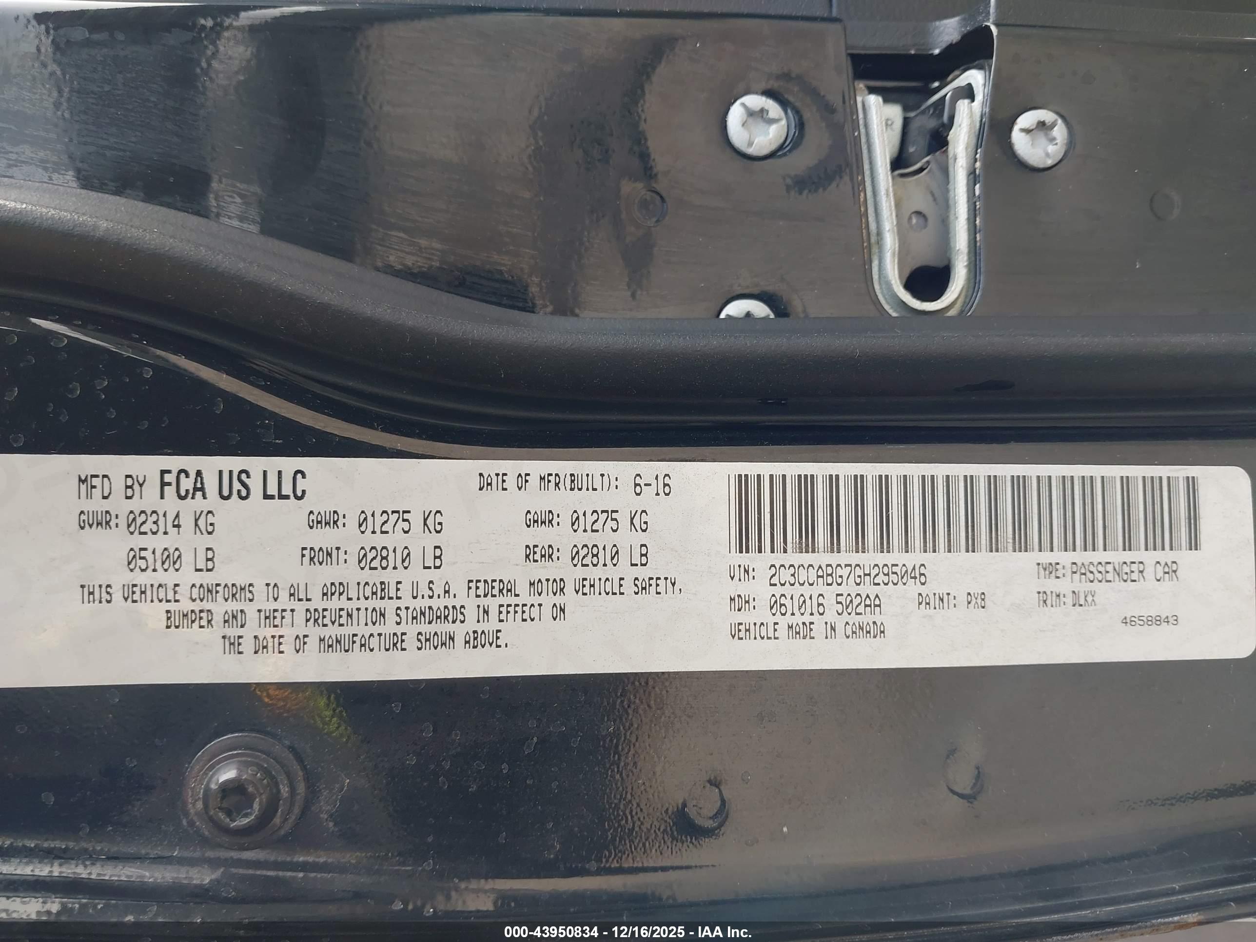 CHRYSLER 300 image 9