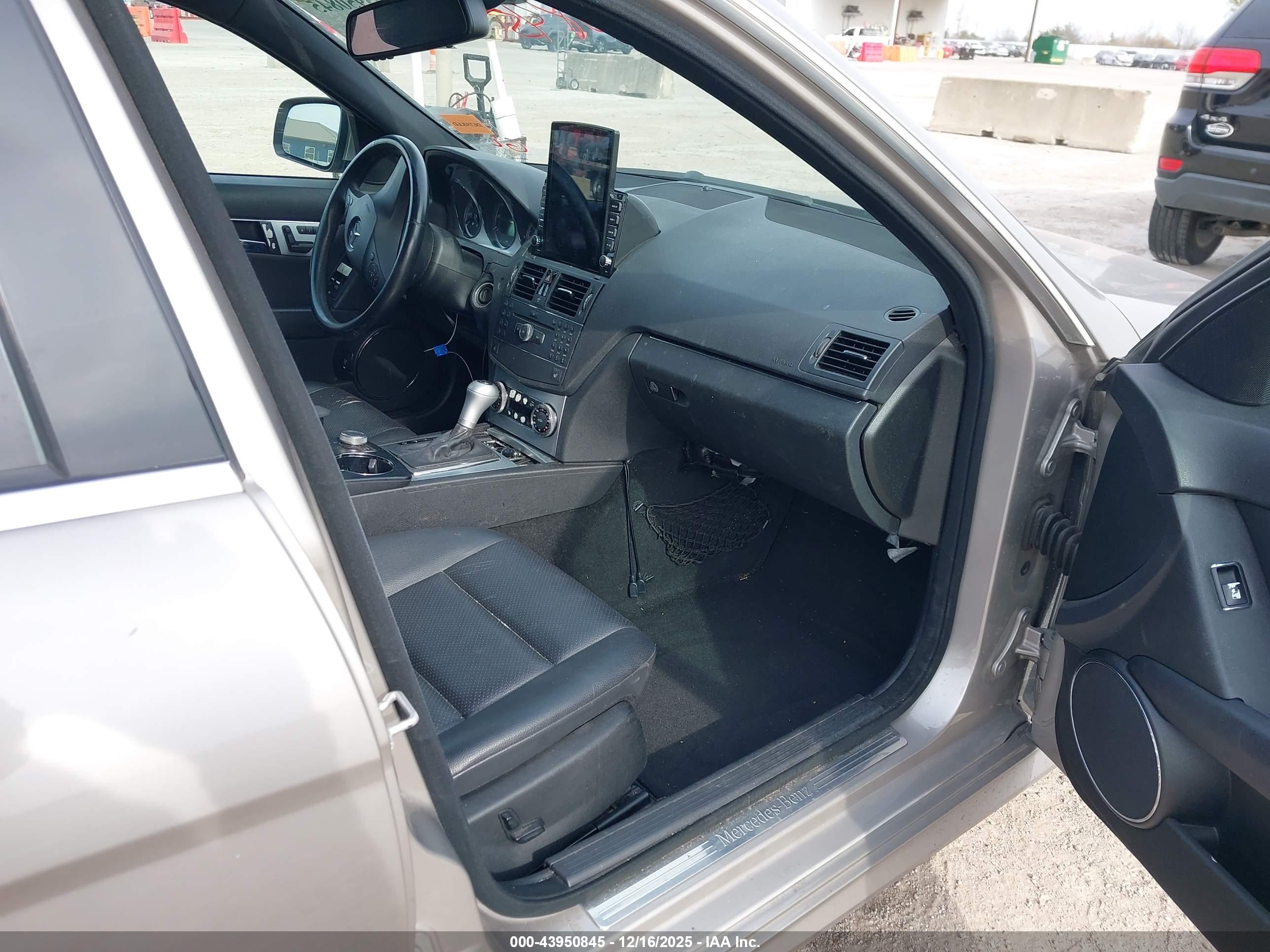 MERCEDES-BENZ C image 5