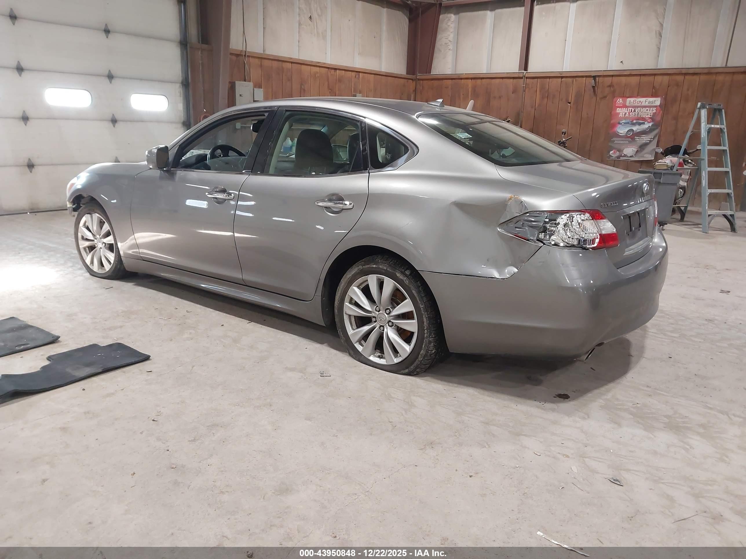 INFINITI M37 image 3