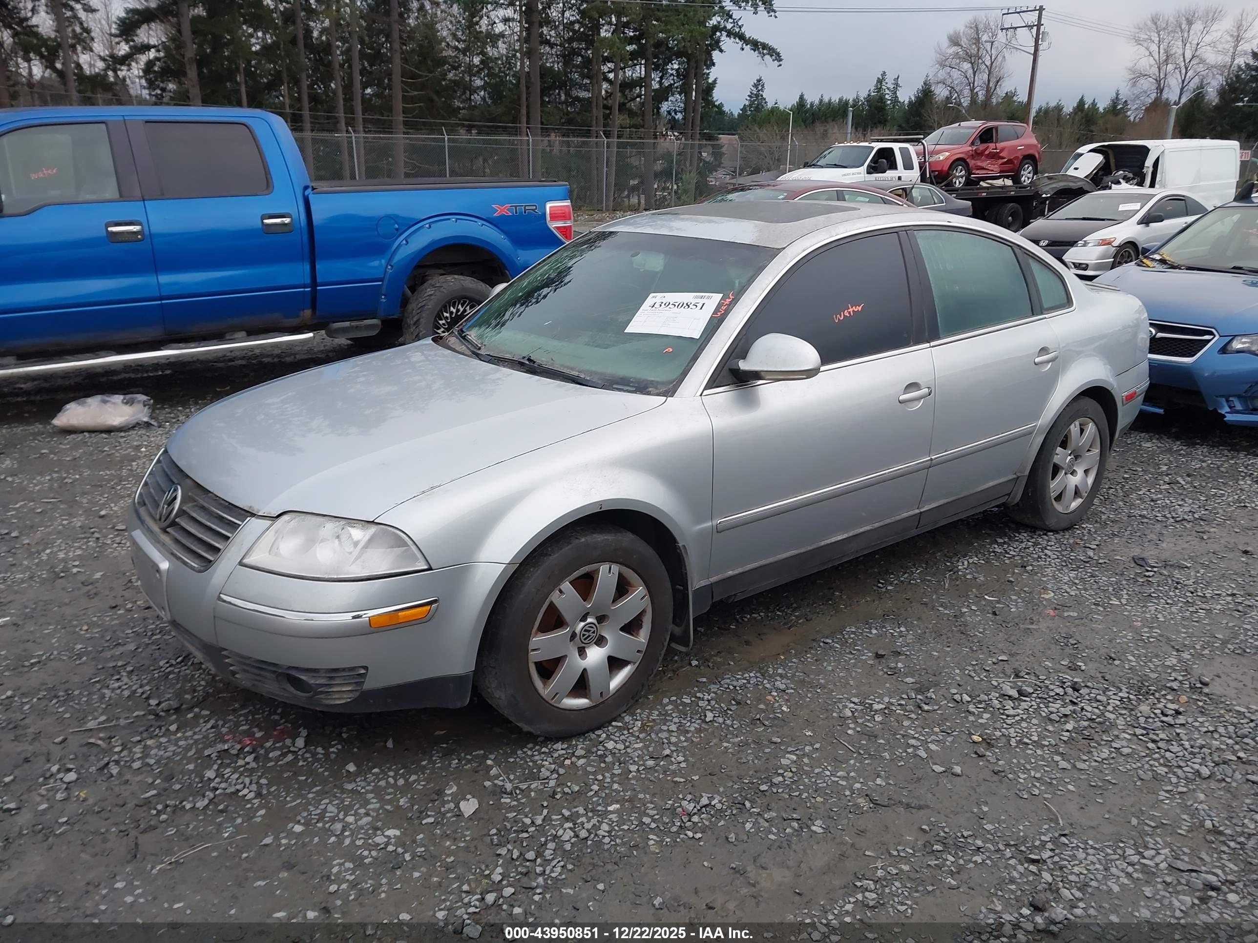 VOLKSWAGEN PASSAT image 2