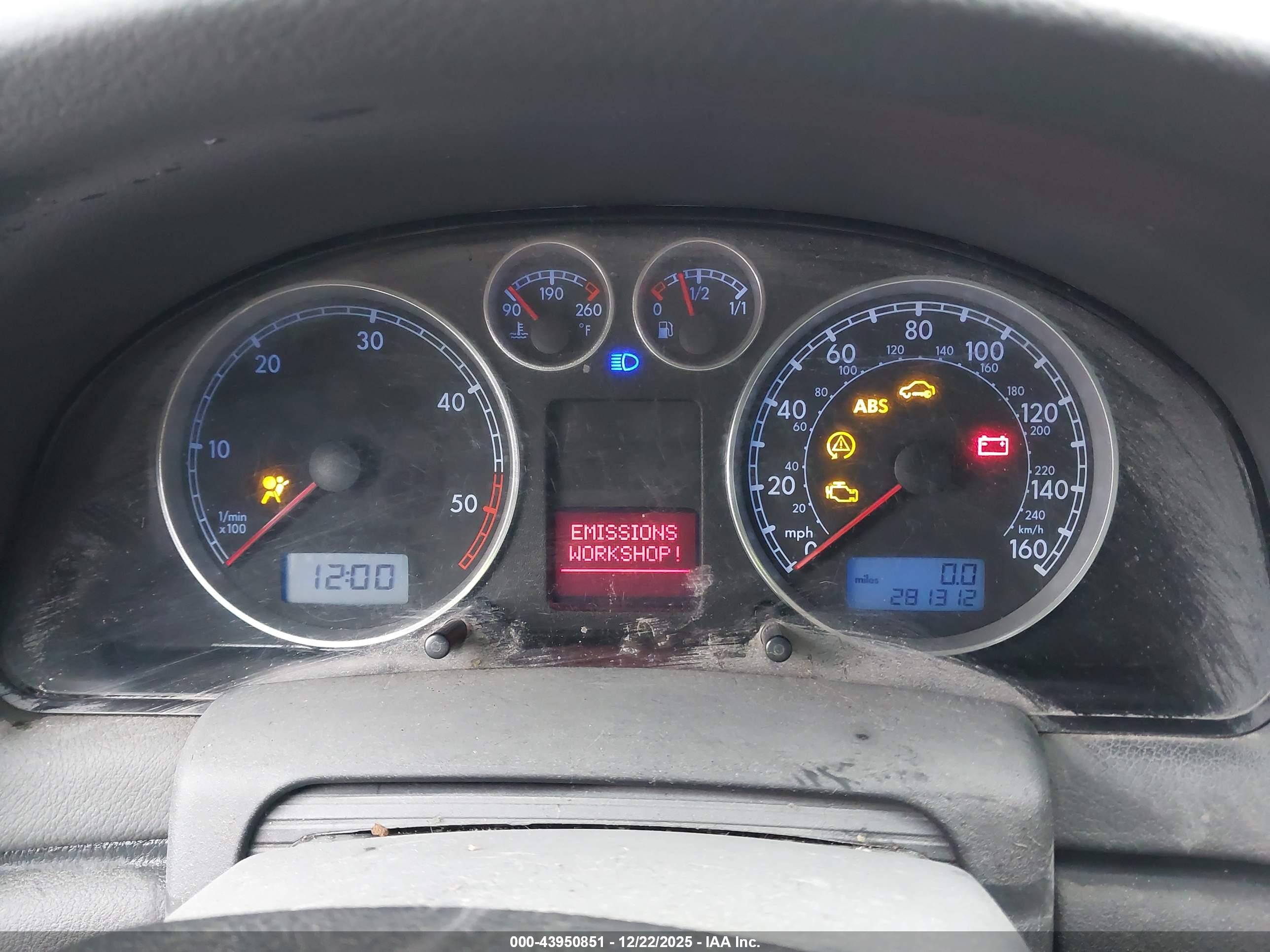 VOLKSWAGEN PASSAT image 7