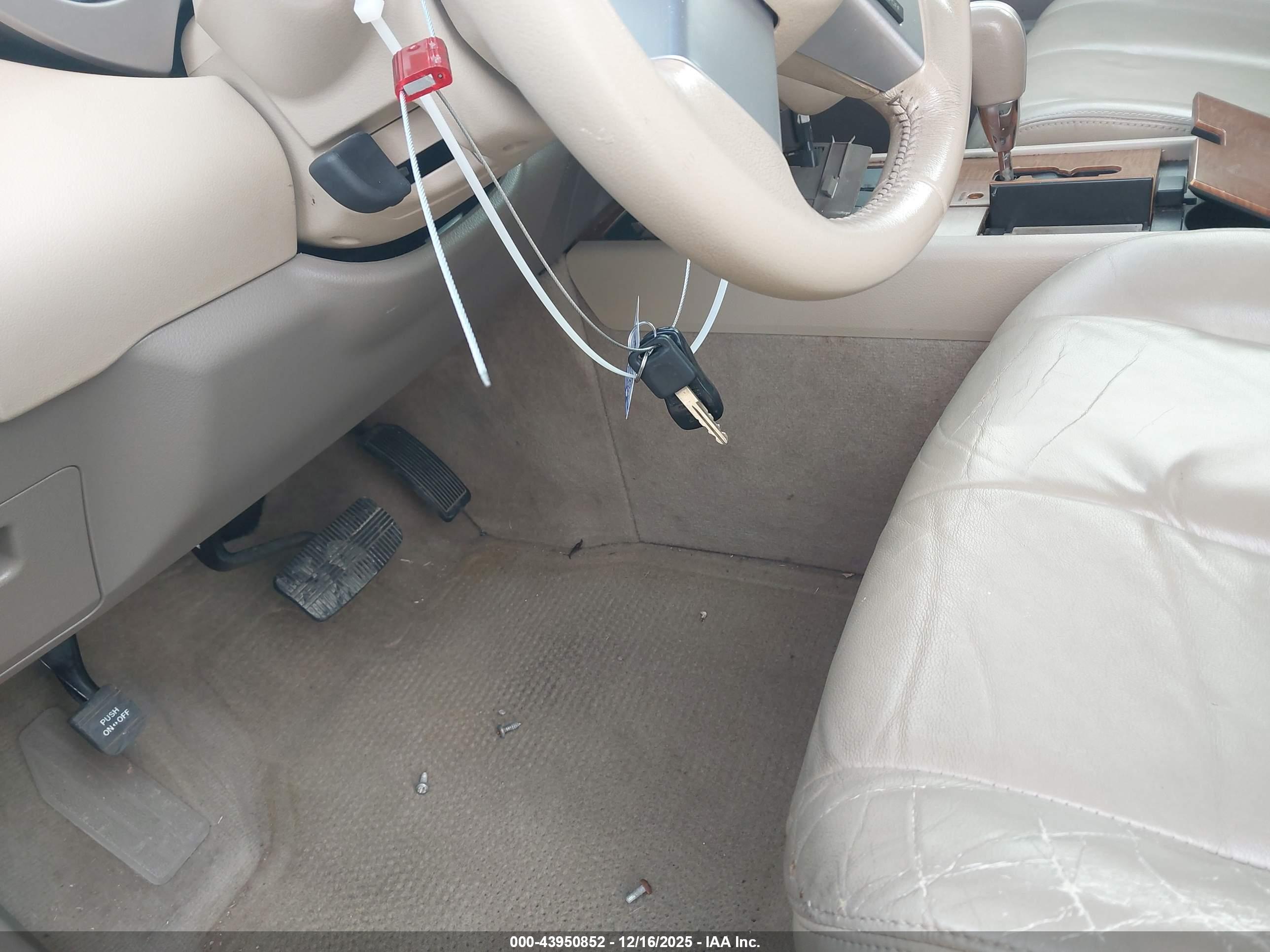 NISSAN MURANO image 11