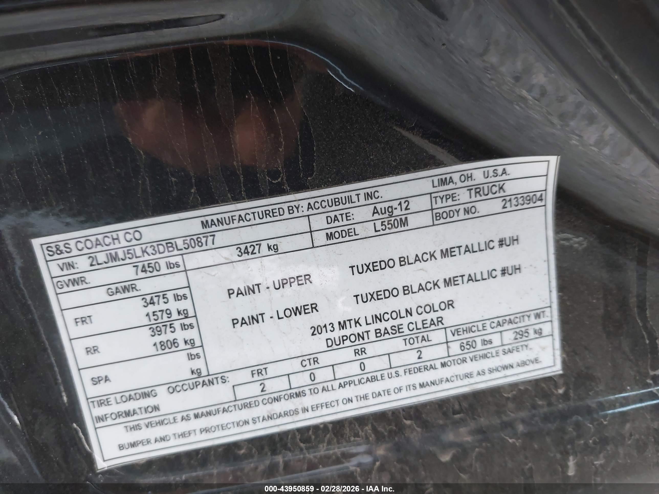 LINCOLN MKT image 9