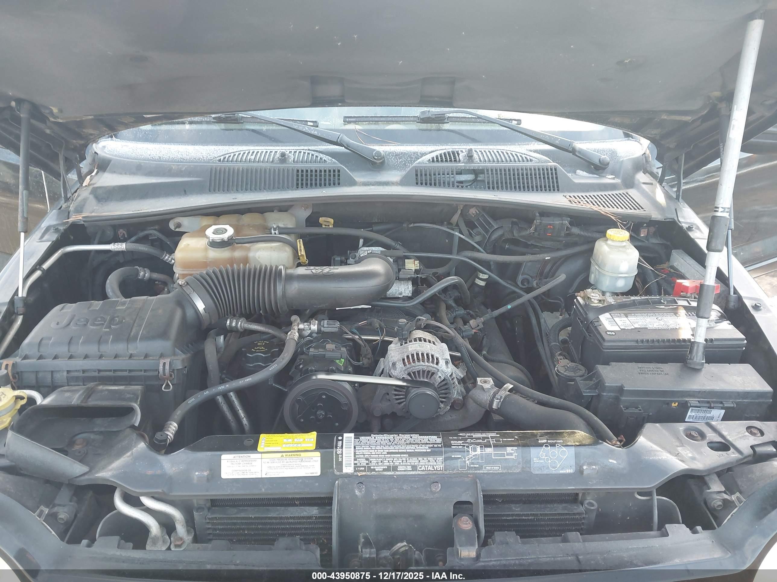 JEEP LIBERTY image 10