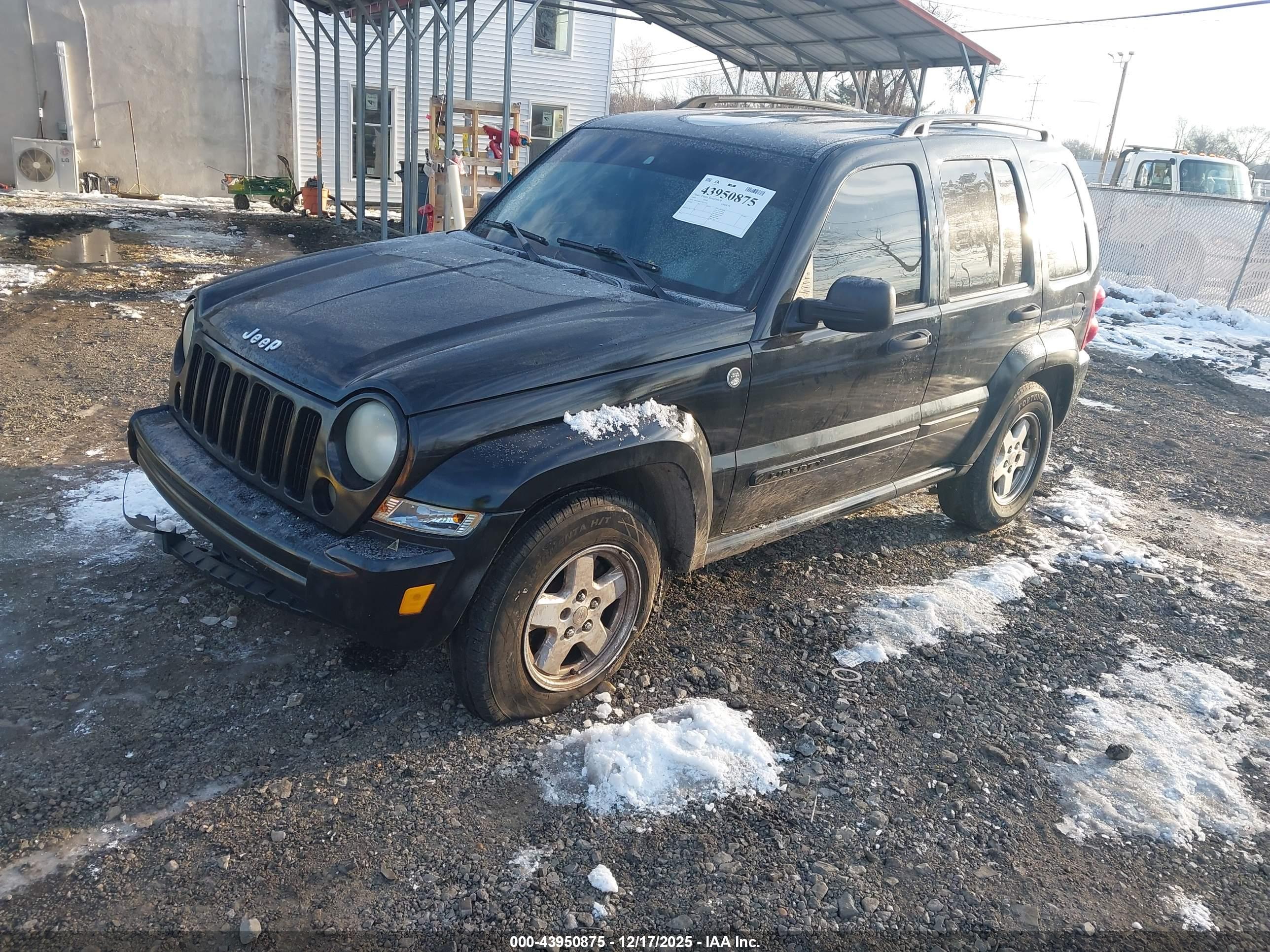 JEEP LIBERTY image 2