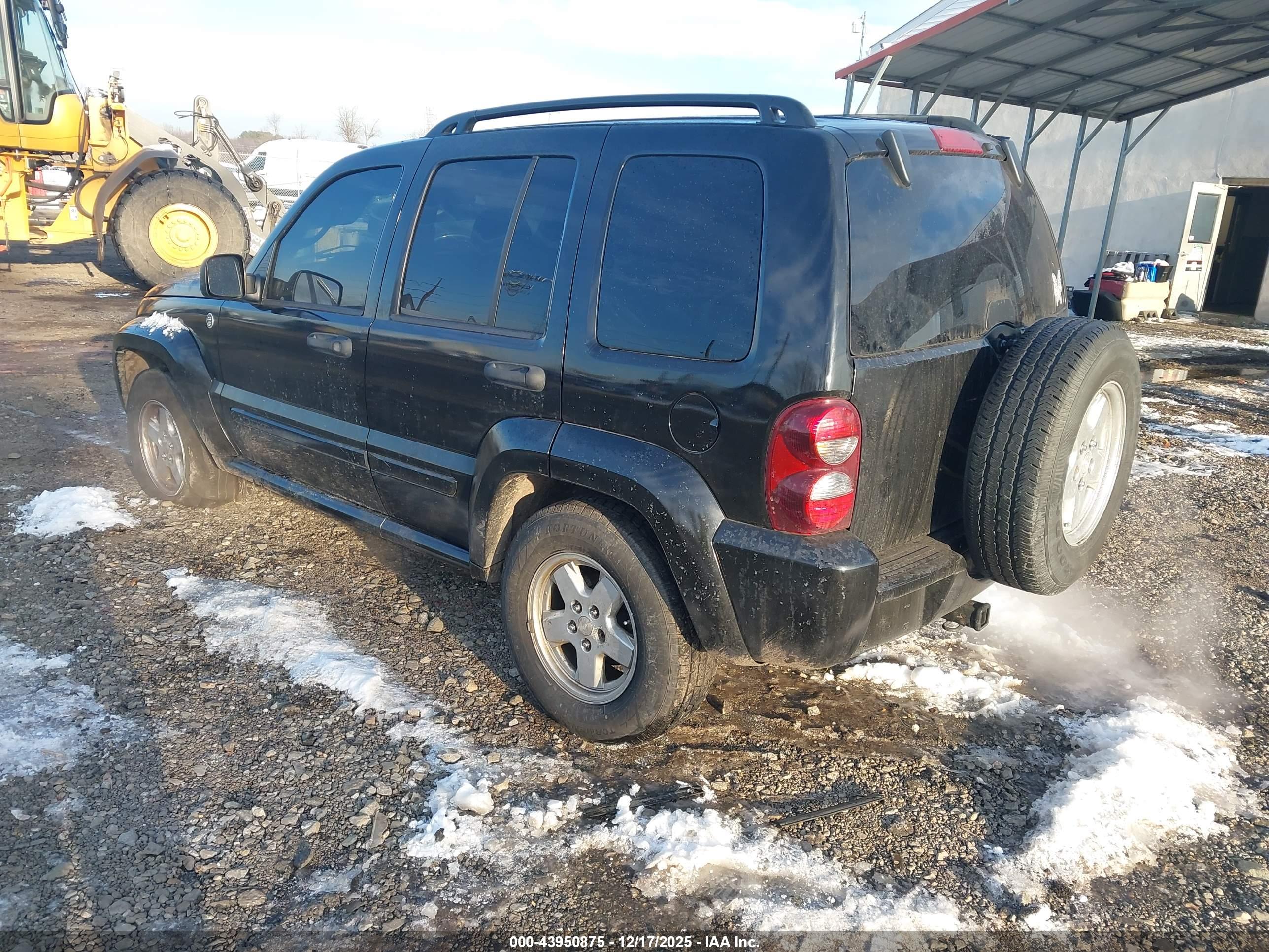 JEEP LIBERTY image 3