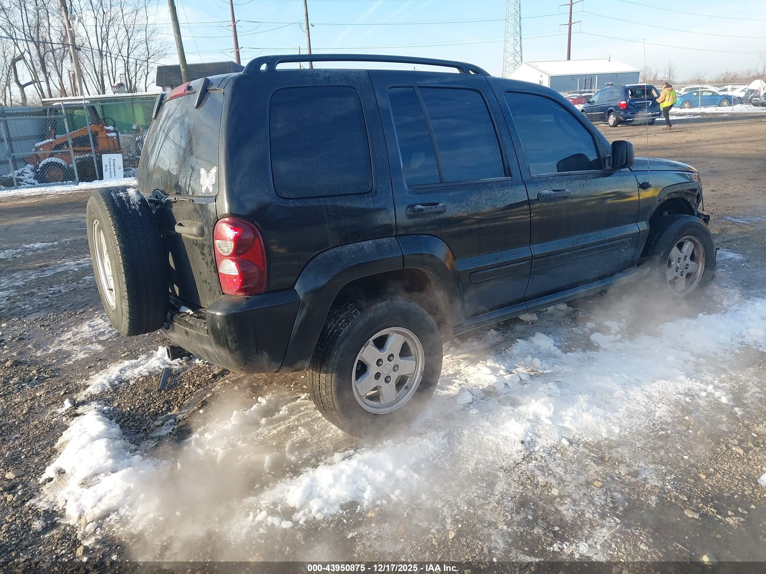 JEEP LIBERTY image 4