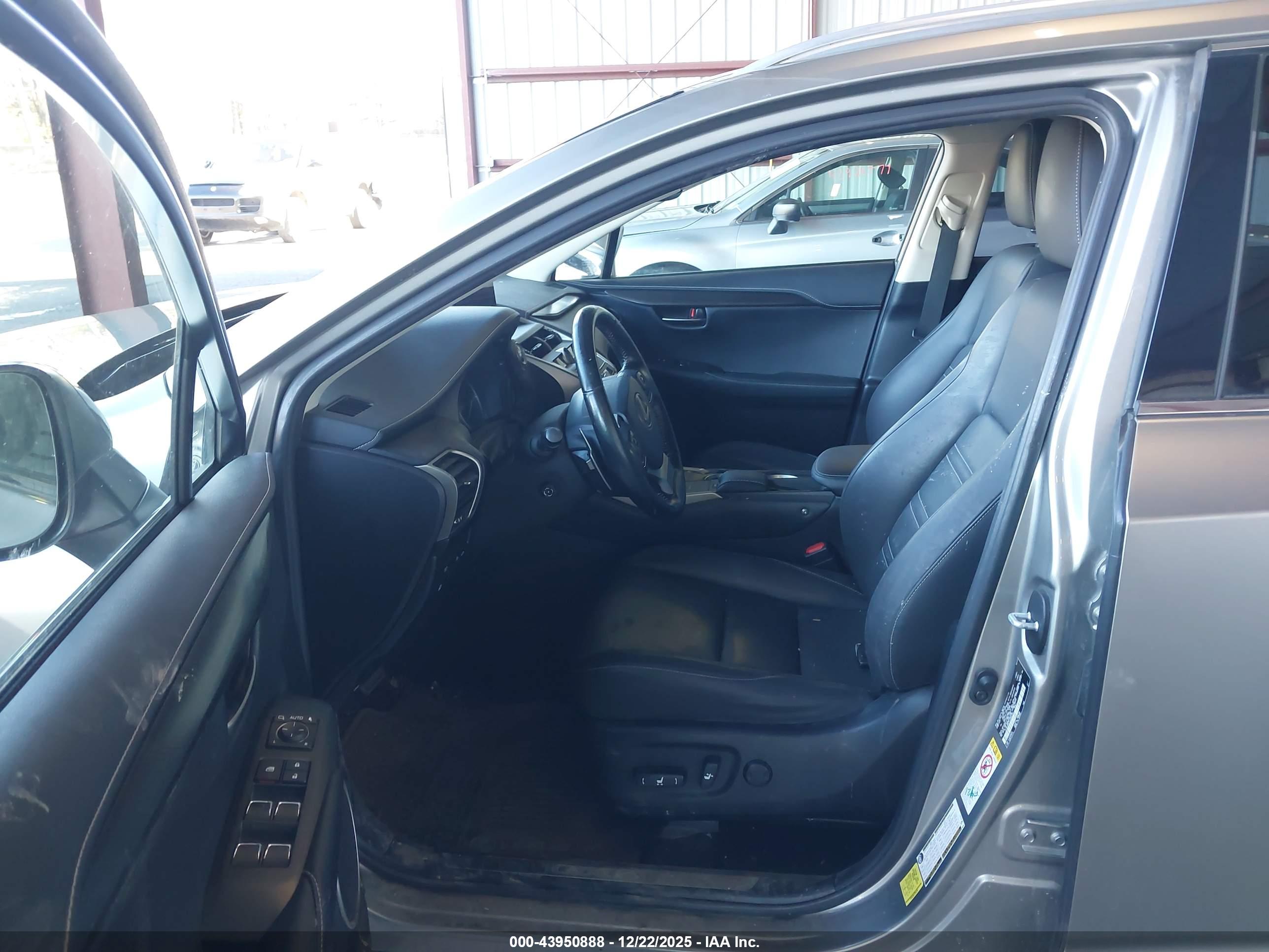 LEXUS NX image 5