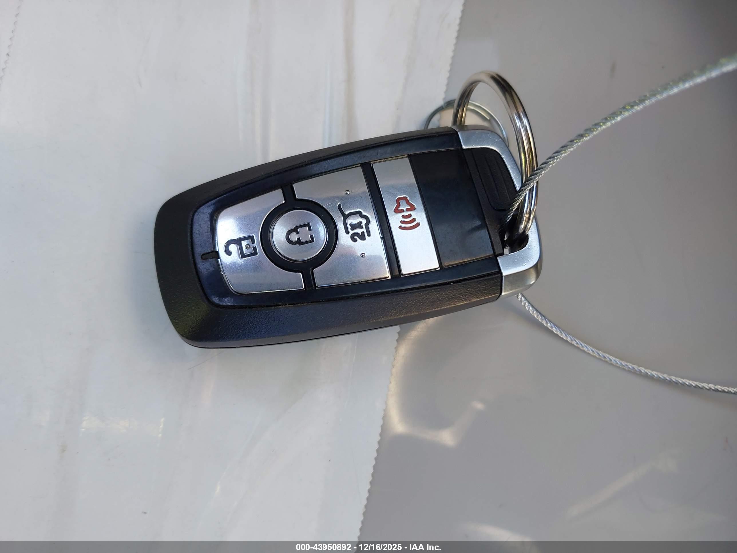 FORD MUSTANG image 11
