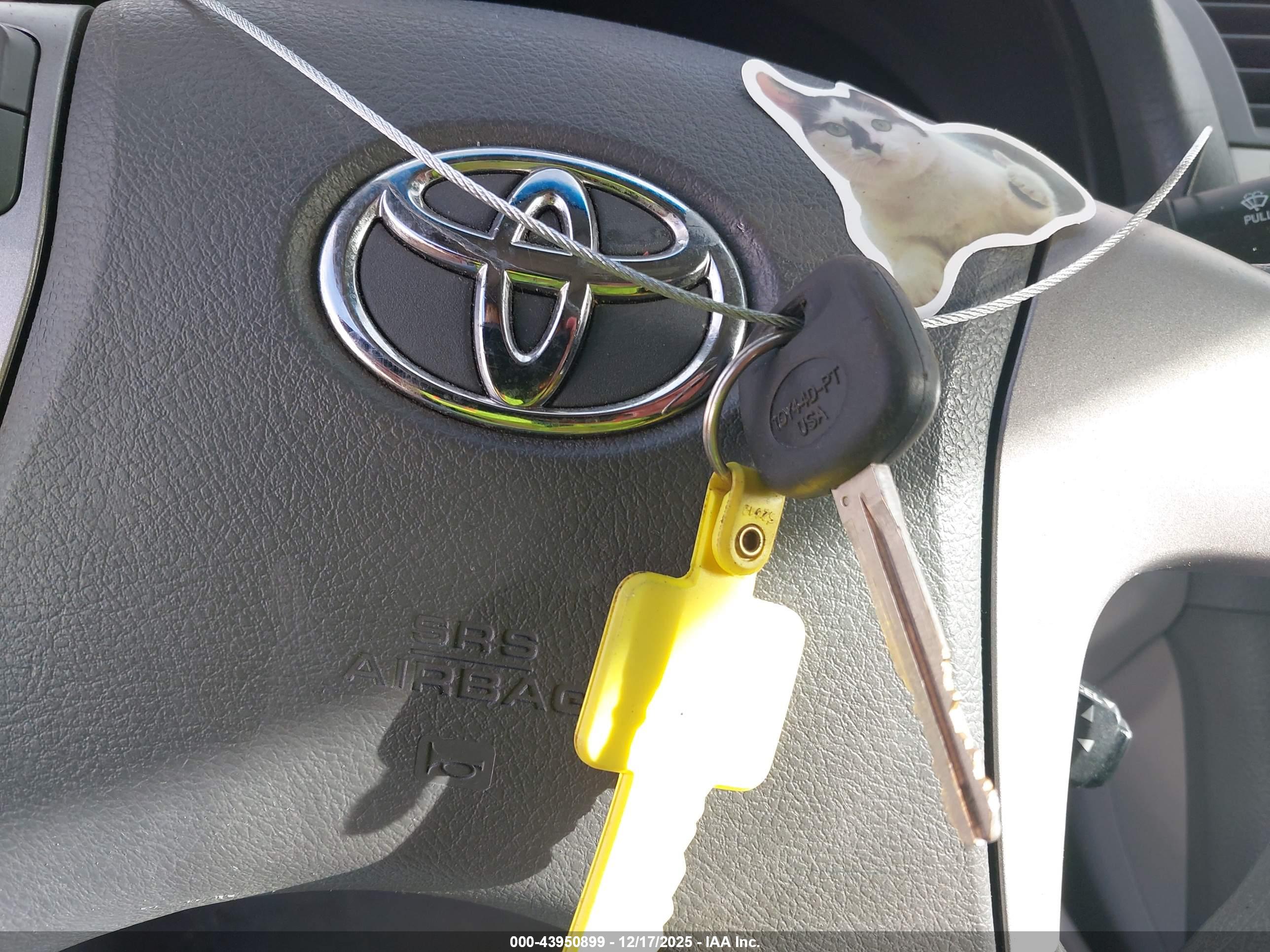 TOYOTA CAMRY image 11