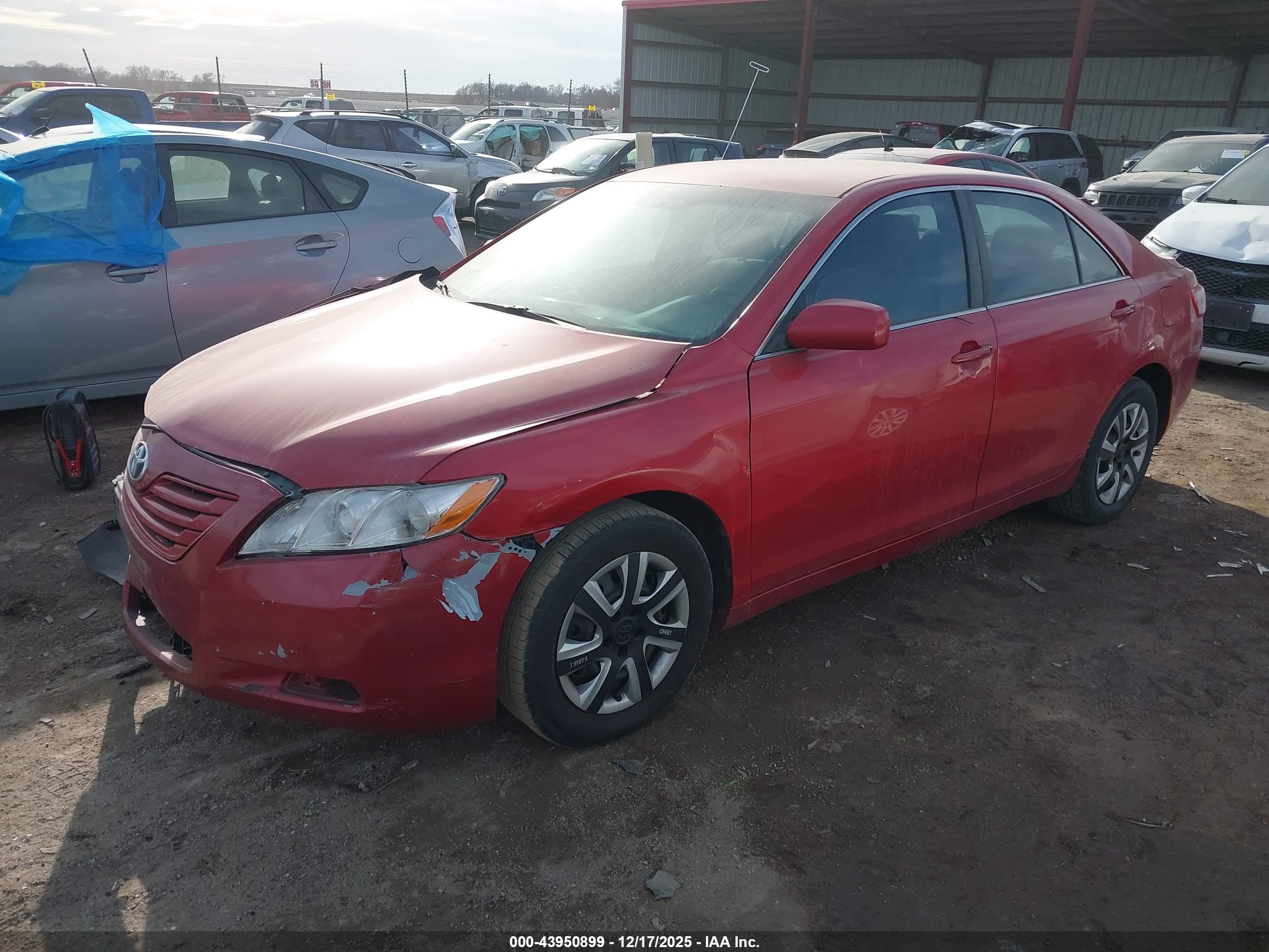 TOYOTA CAMRY image 2