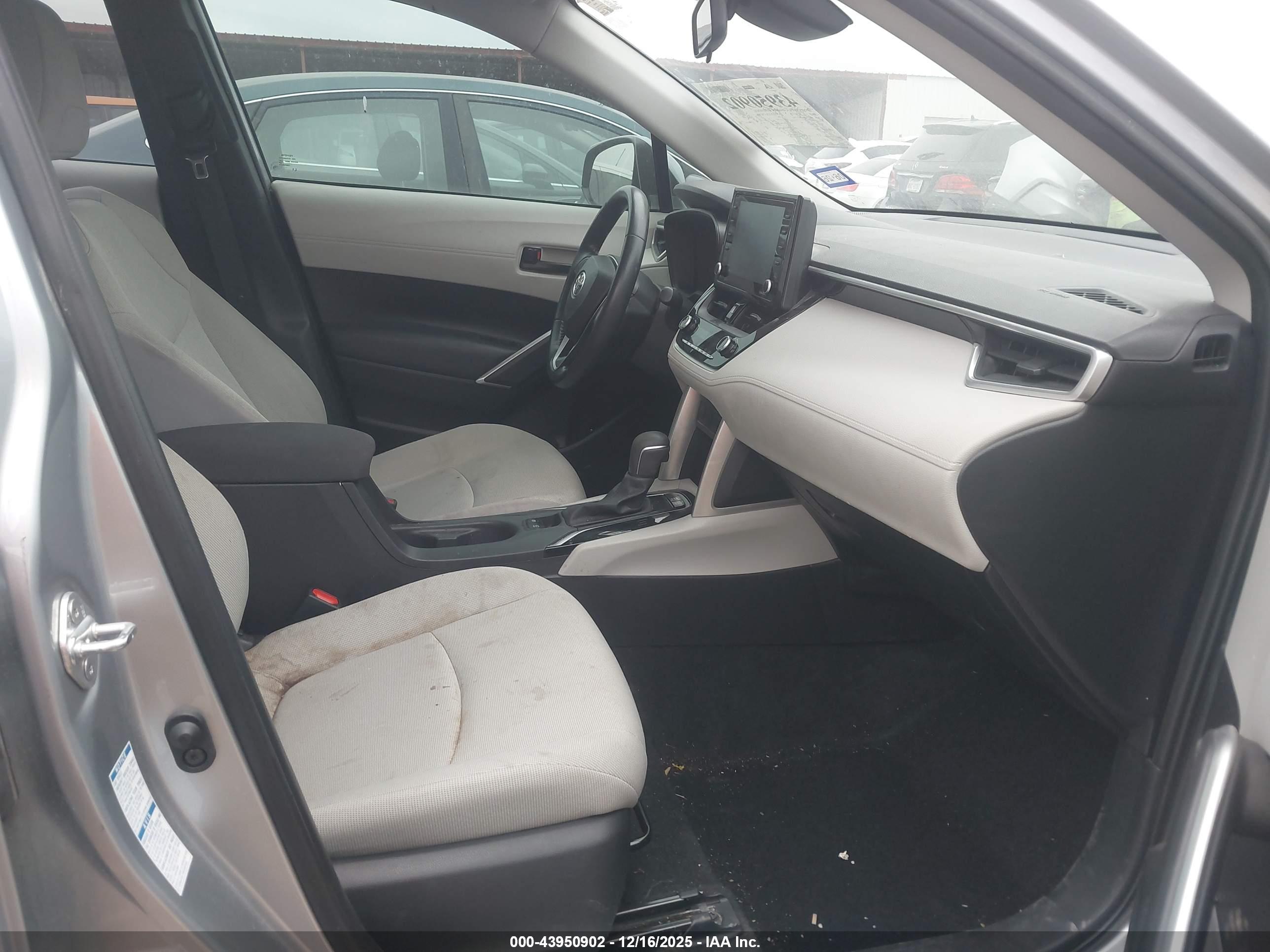 TOYOTA COROLLA image 5