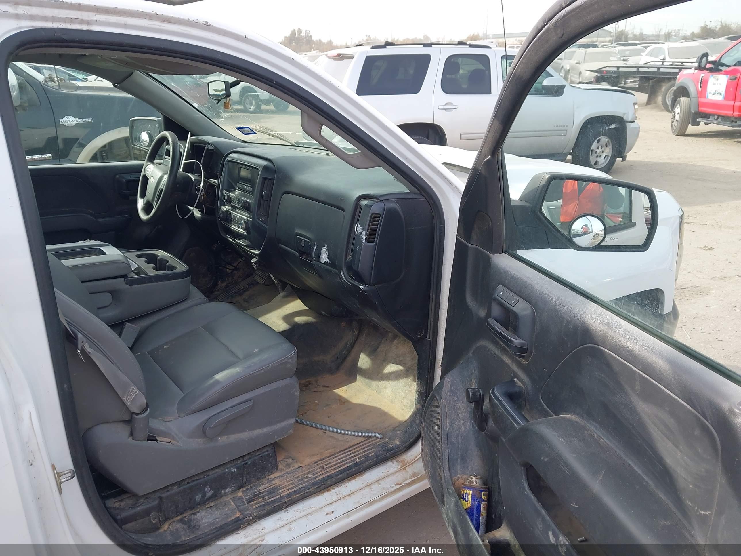 CHEVROLET SILVERADO image 8